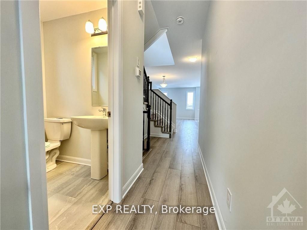 637 Hamsa Street, Barrhaven, ON K2J 6Z7 photo 3