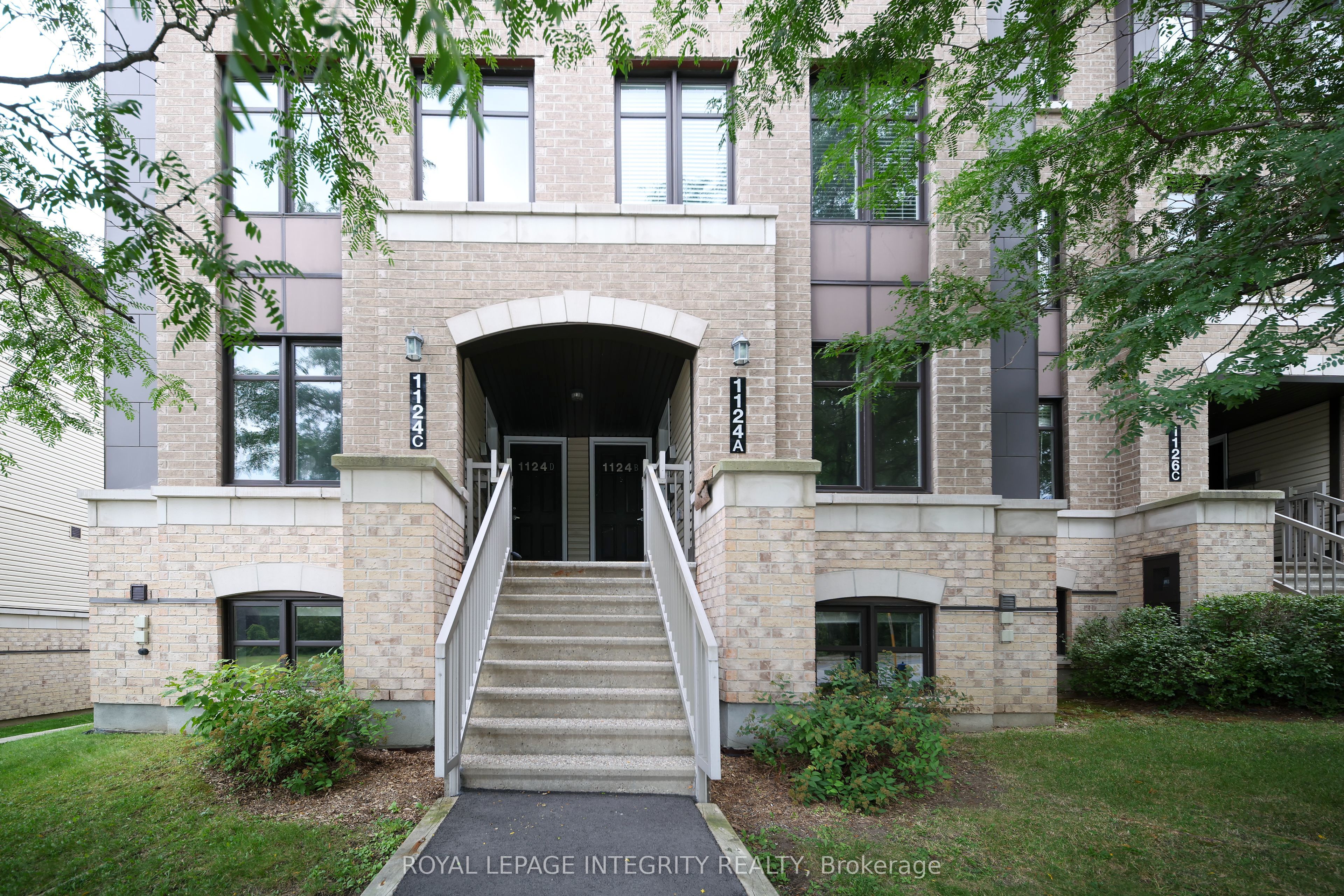 1124 Klondike Road D, Kanata, ON K2K 0H2 photo 2