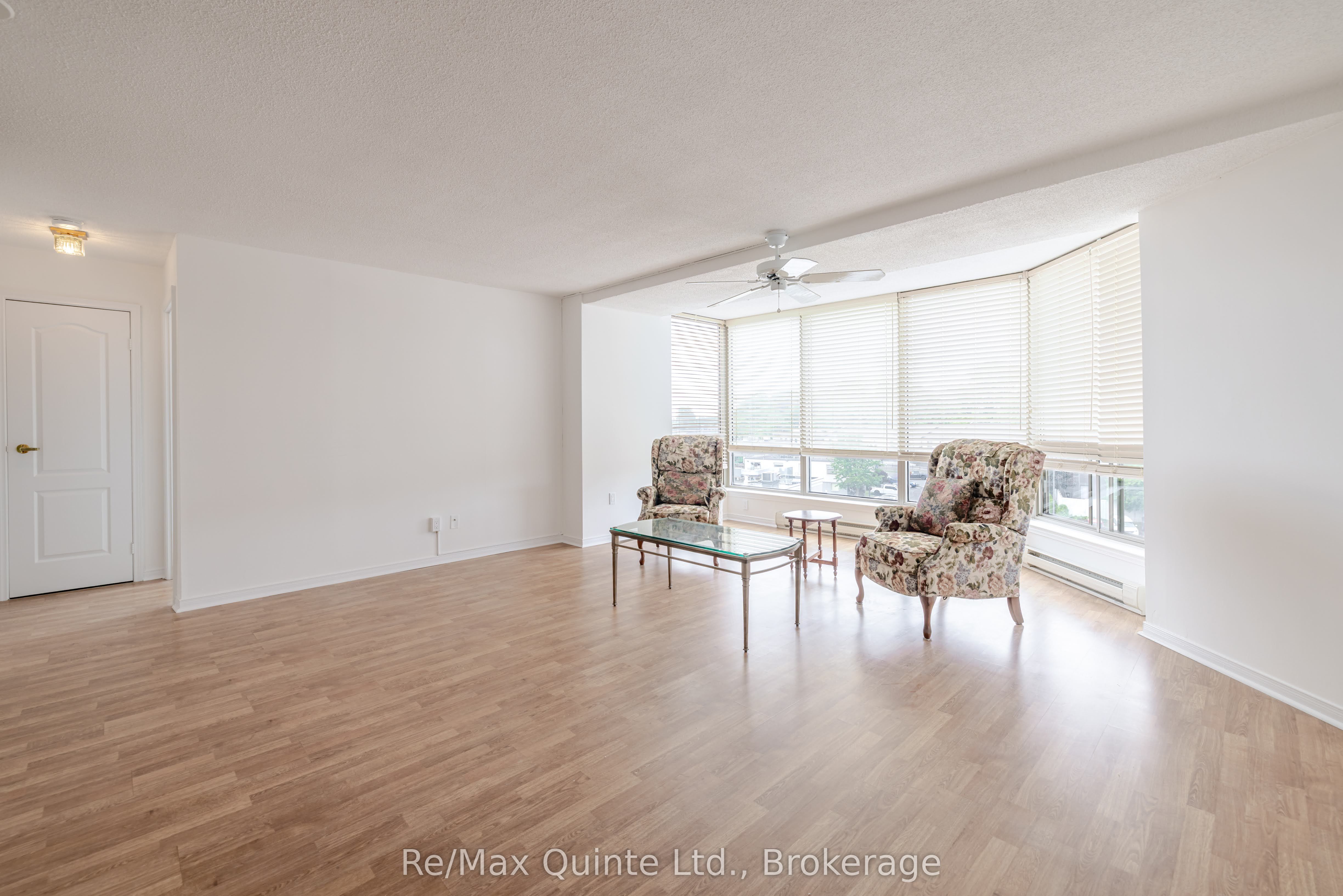 350 Front Street 604, Belleville, ON K8N 5M5 photo 4