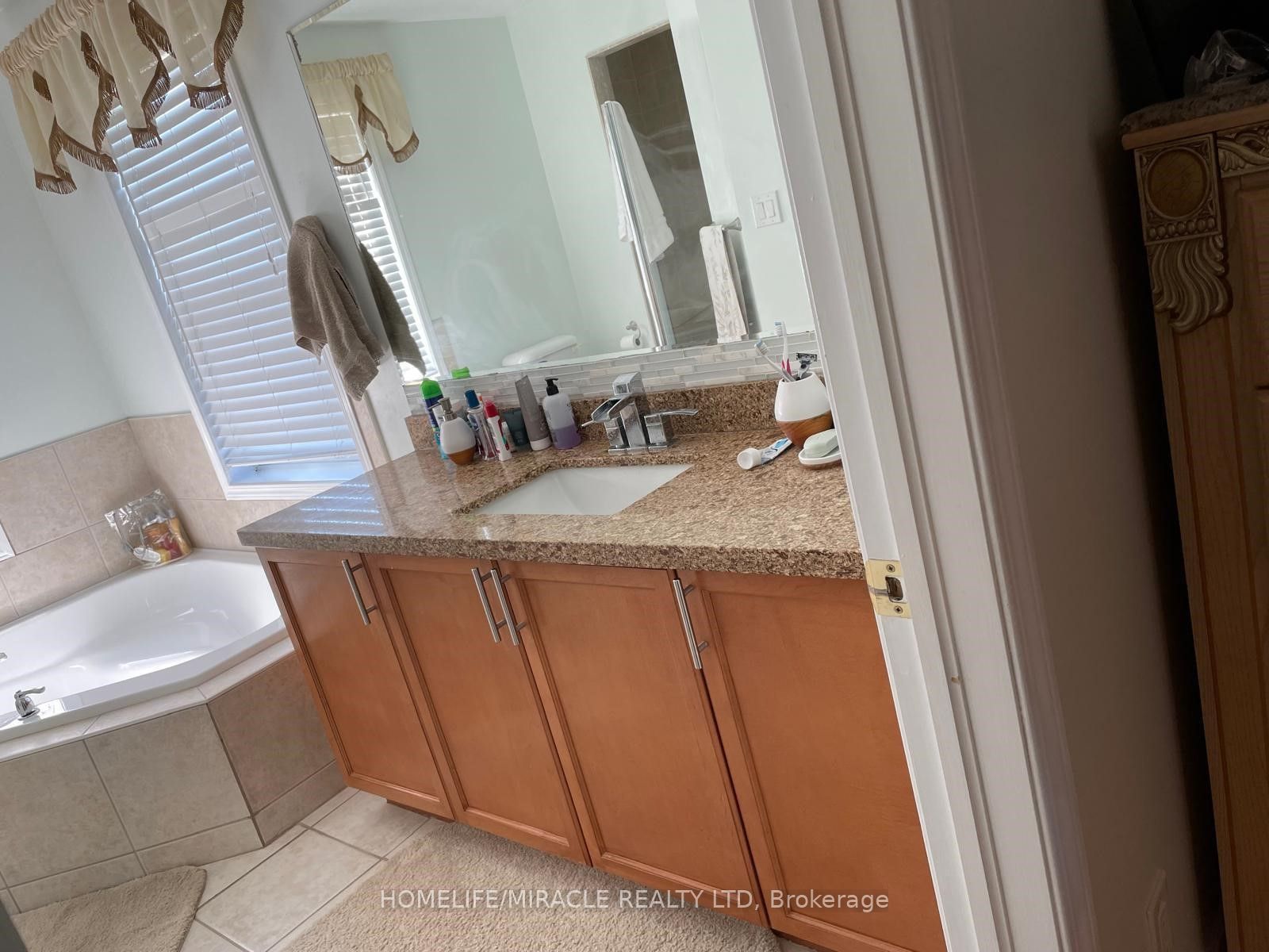 142 Coulthard Boulevard, Cambridge, ON N1T 2J5 photo 5