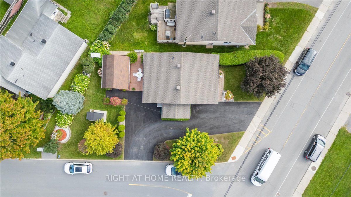 558 Laurier Street, Clarence-Rockland, ON K4K 1E7 photo 2