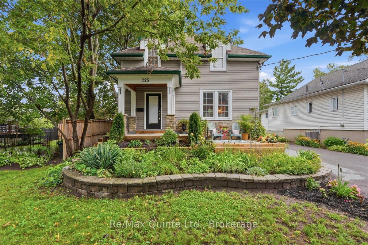 225 Bleecker Avenue, Belleville, ON K8N 3T9