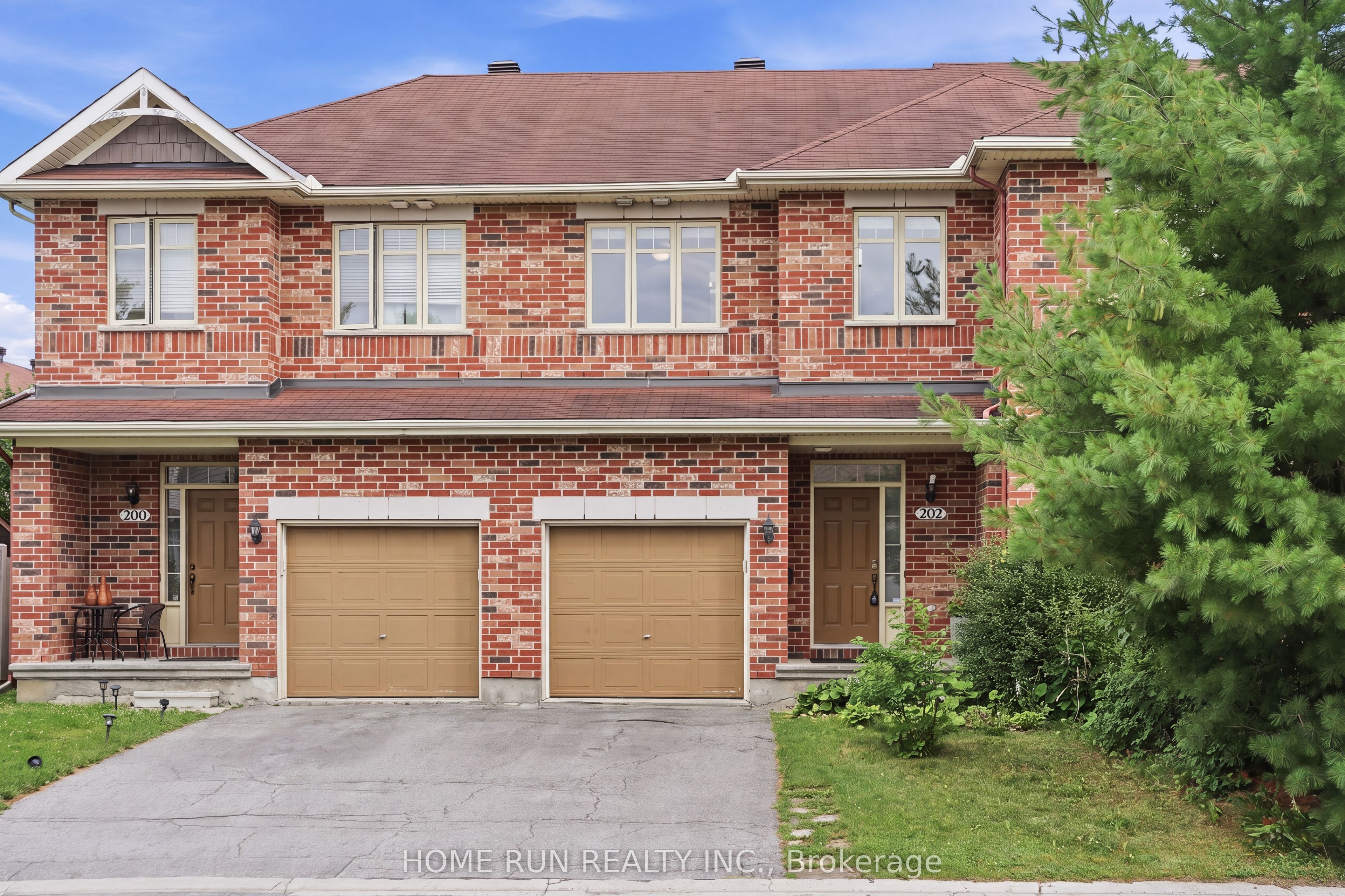 202 Maxwell Bridge Road, Kanata, ON K2W 0B8