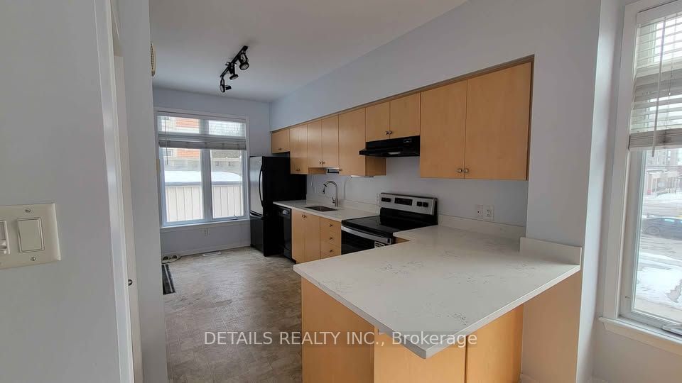 795 Montreal Road 1, Manor Park - Cardinal Glen and Area, ON K1K 0S9 photo 2