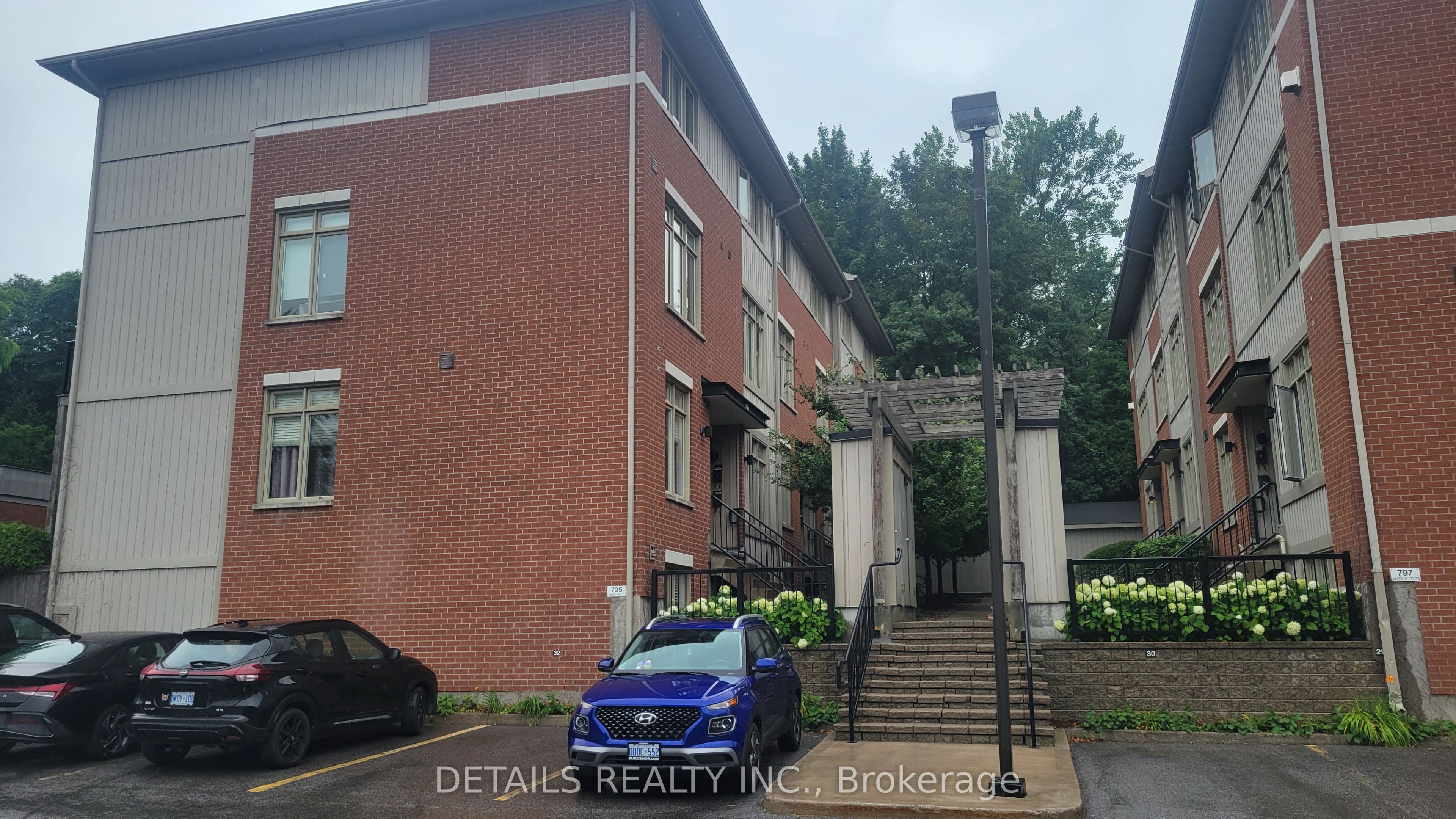 795 Montreal Road 1, Manor Park - Cardinal Glen and Area, ON K1K 0S9 photo 4