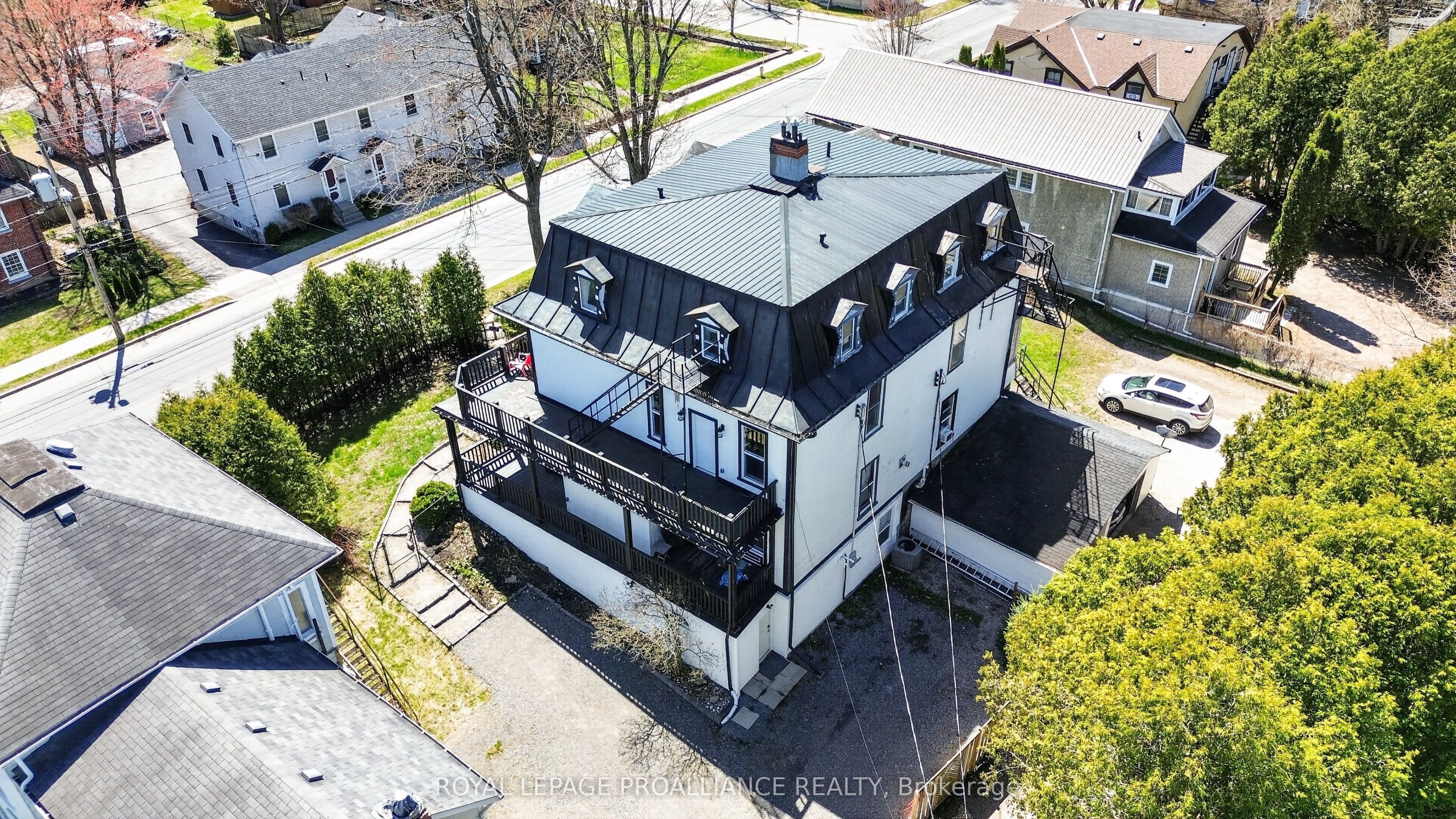 372 King Street W, Brockville, ON K6V 3S6 photo 4