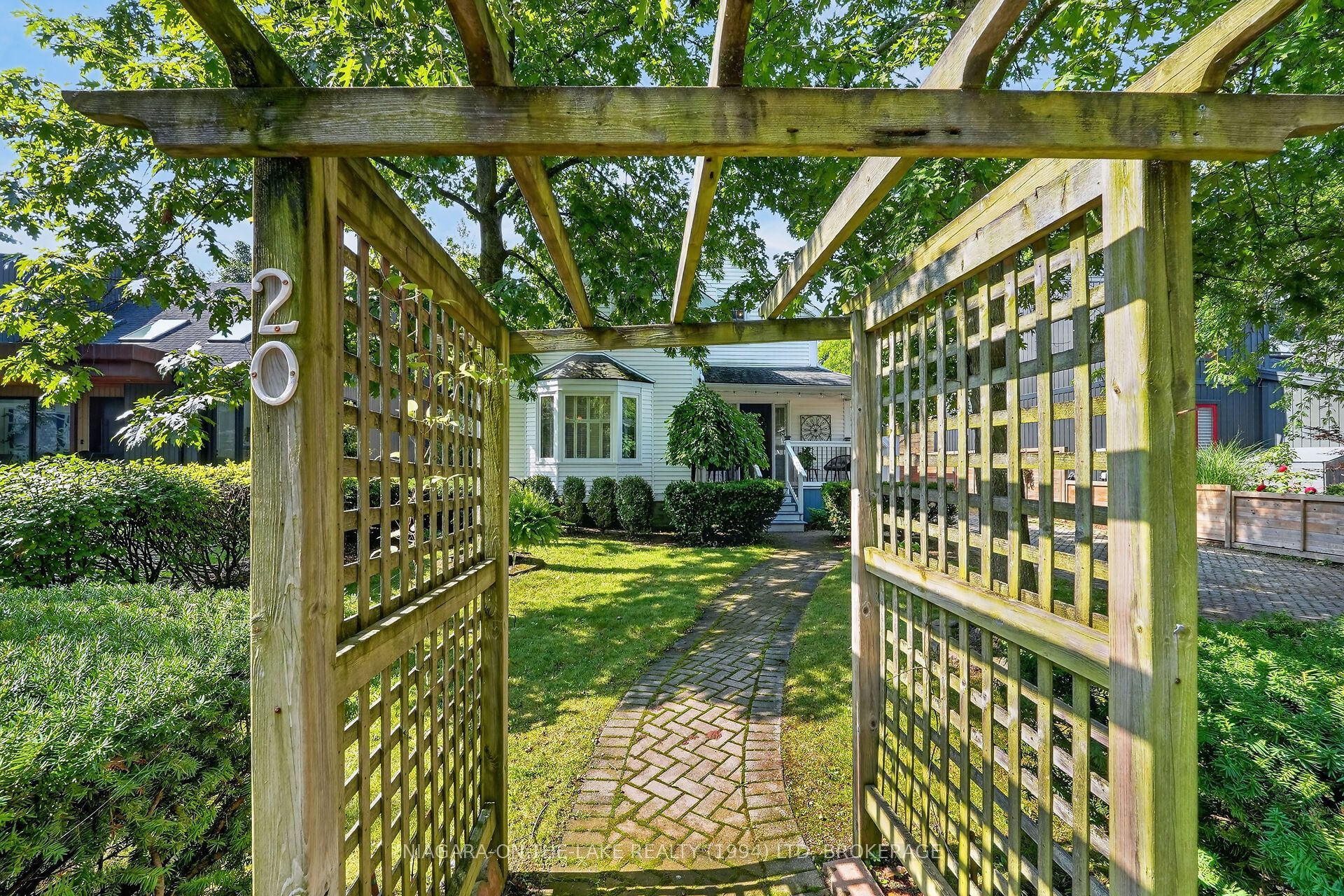 20 Vincent Avenue, Niagara-on-the-Lake, ON L0S 1J0 photo 3