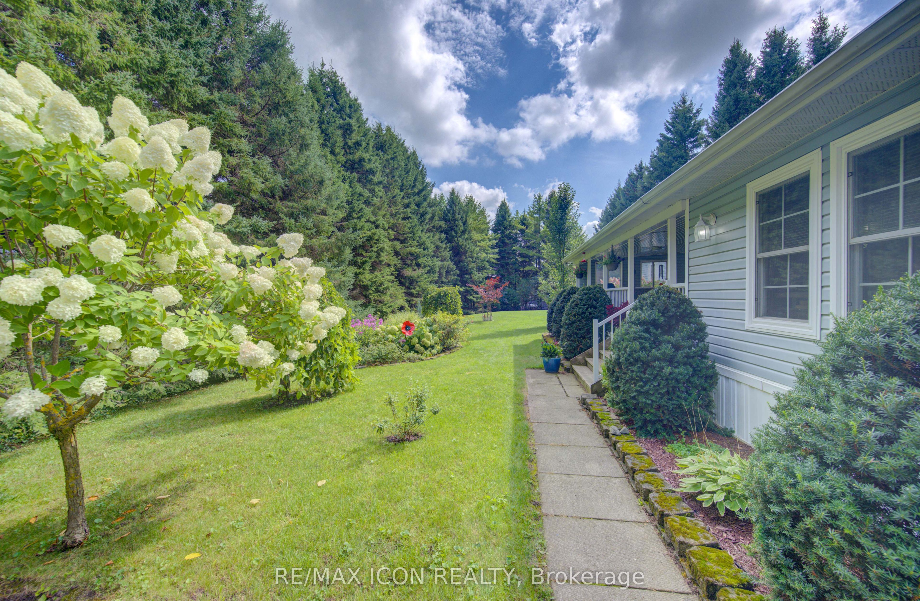 30 Grand Vista Crescent, Wellington North, ON N0G 2L0 photo 2
