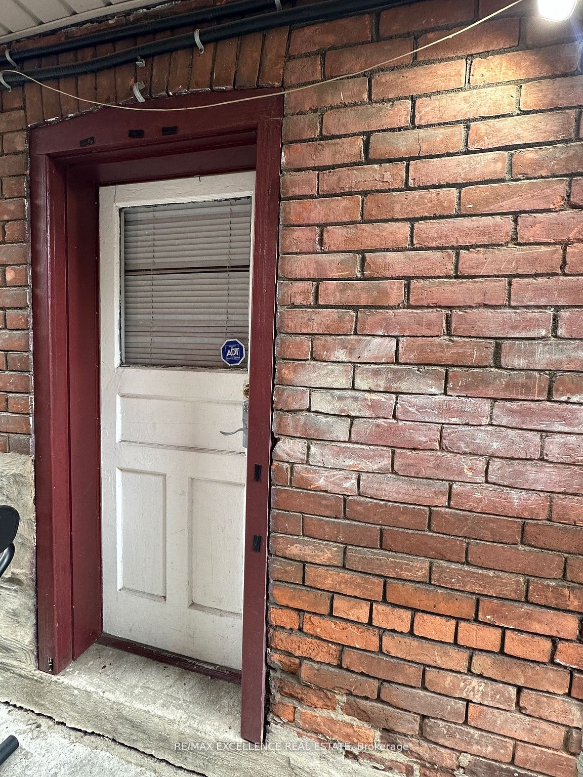 25 Barnesdale Avenue S bsmt, Hamilton, ON L8M 2V1