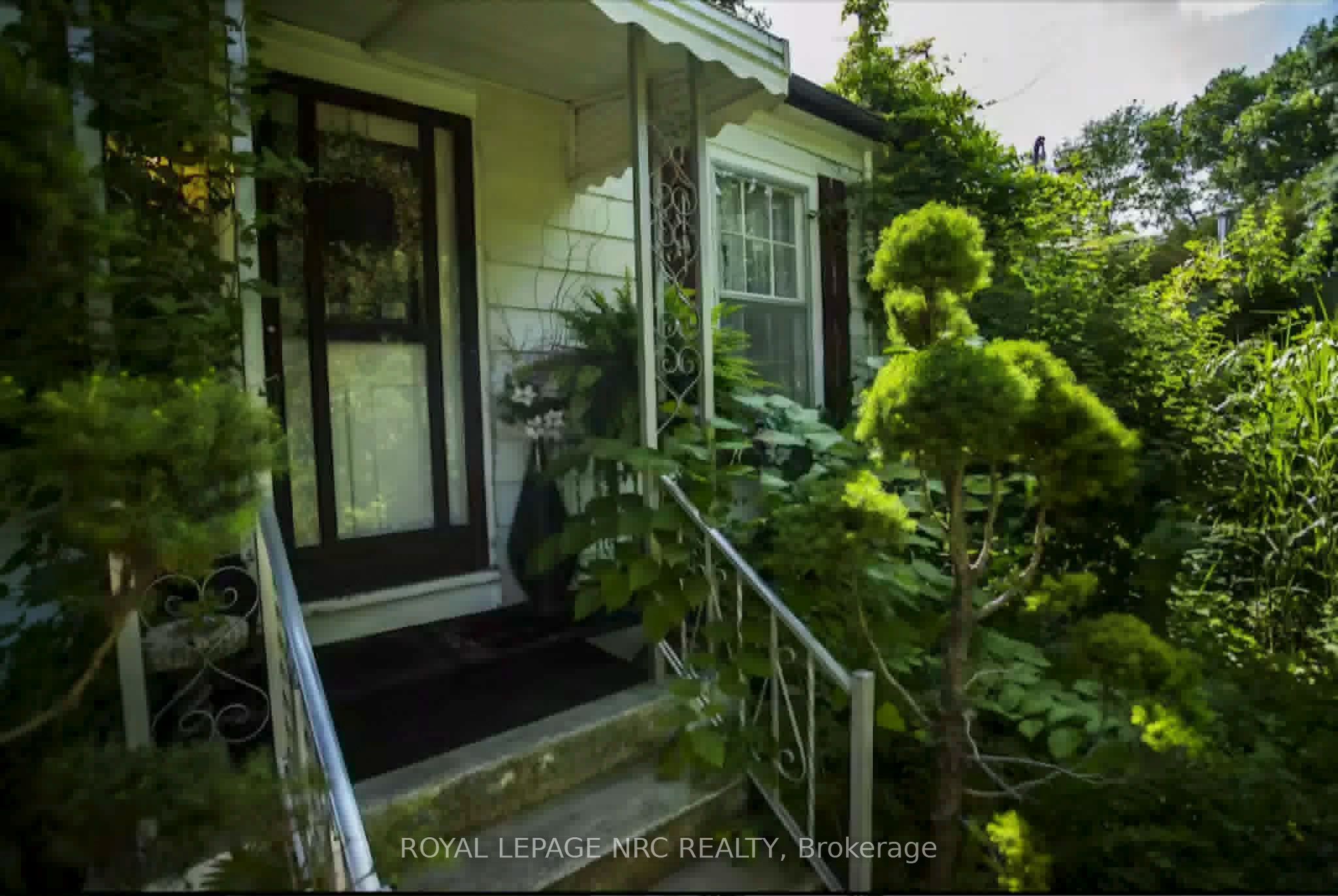 156 Mary Street, Niagara-on-the-Lake, ON L0S 1J0 photo 2