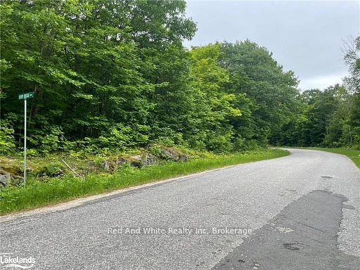23 AHMIC LAKE Road, Magnetawan, ON P0A 1A0