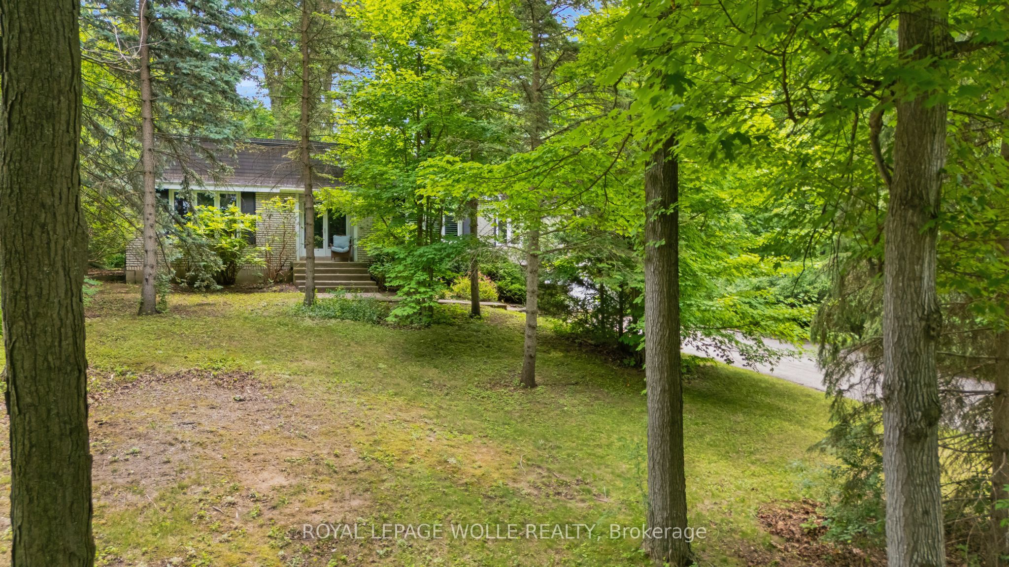 35 Maple Hill Drive, Kitchener, ON N2M 2R7 photo 4