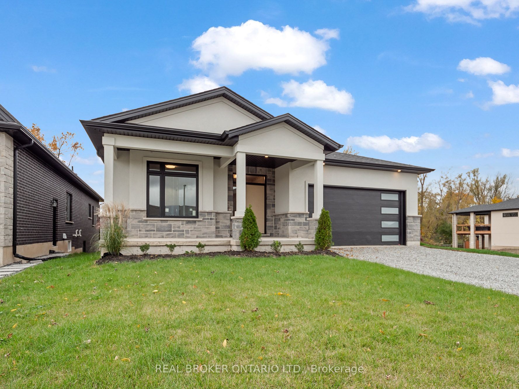 149 Willowbrook Drive, Welland, ON L3C 0G2 photo 2