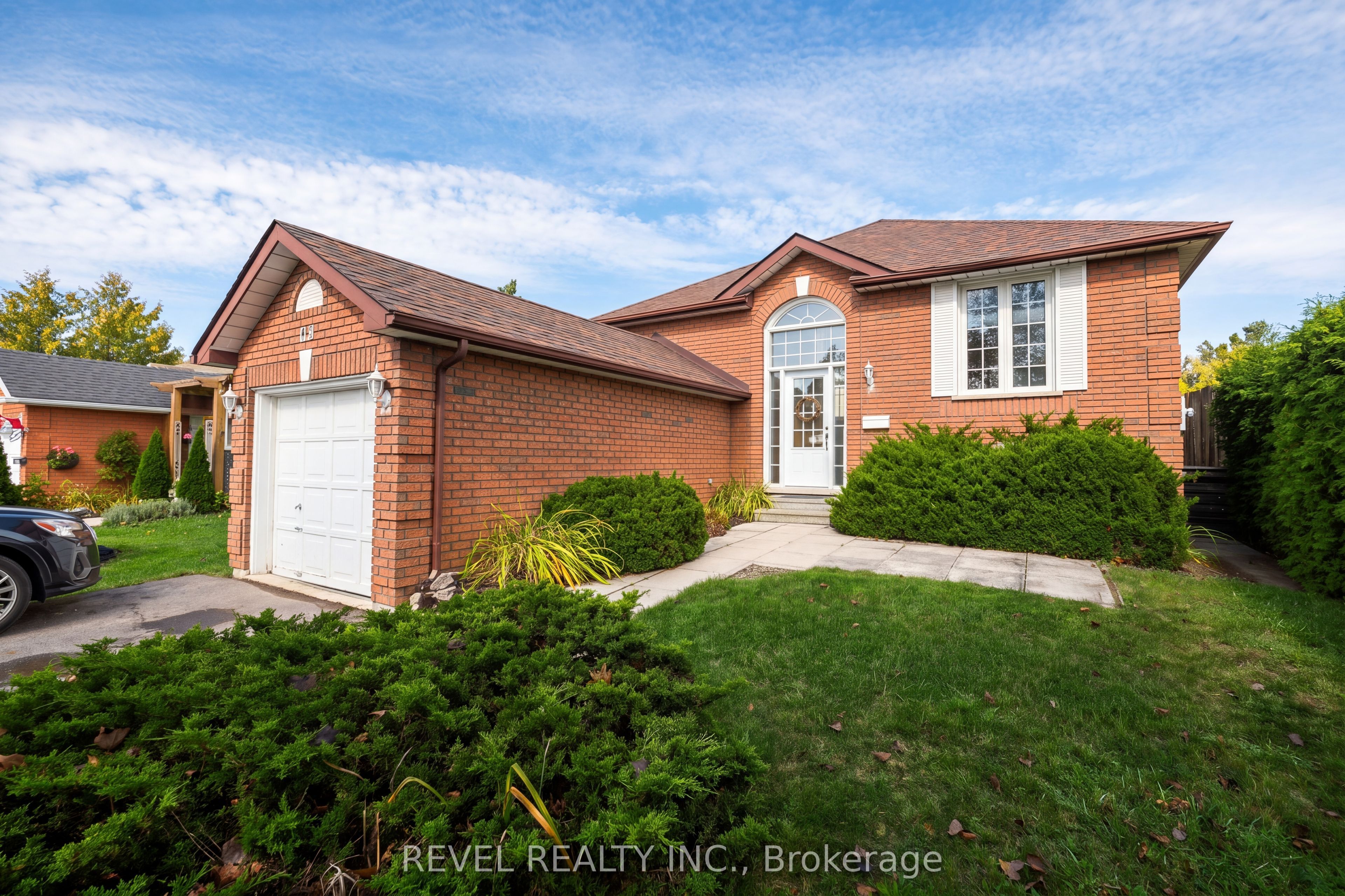 176 TOWERHILL Road, Peterborough, ON K9H 7M8 photo 2