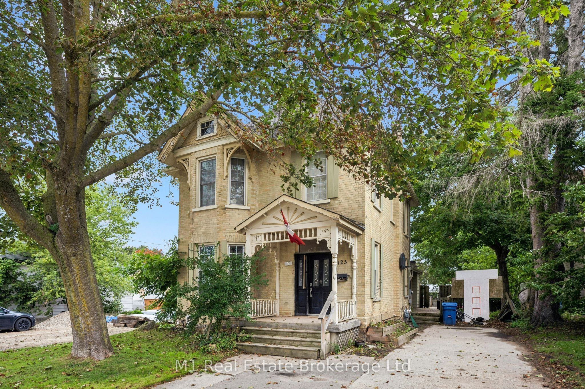 125 Elora Street S, Minto, ON N0G 1Z0 photo 2