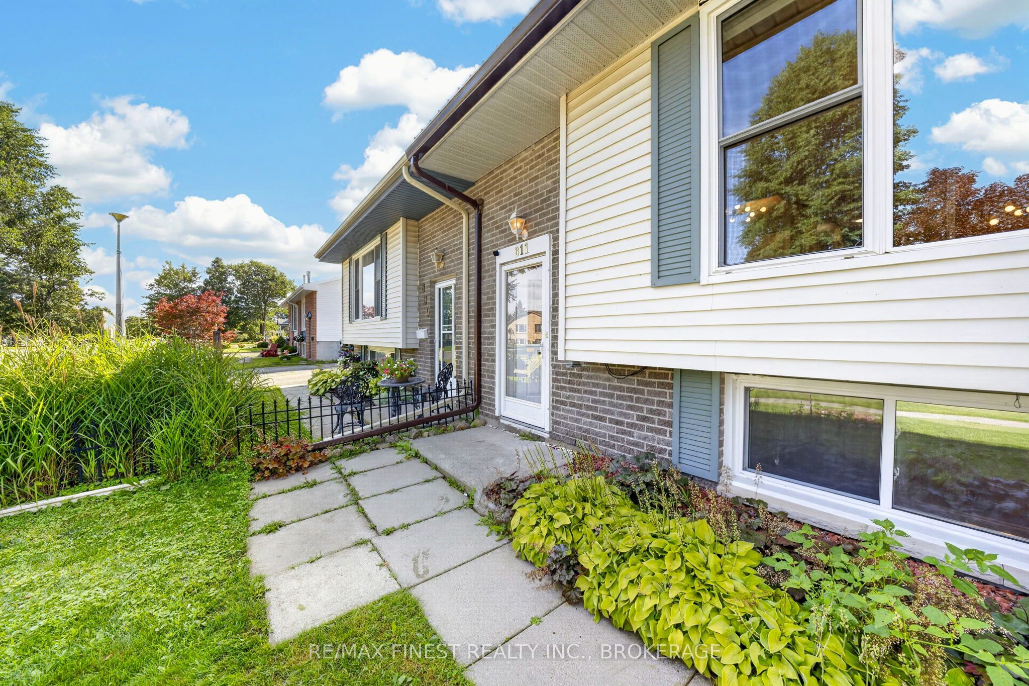 811 Cunningham Crescent, Brockville, ON K6V 6H3 photo 3