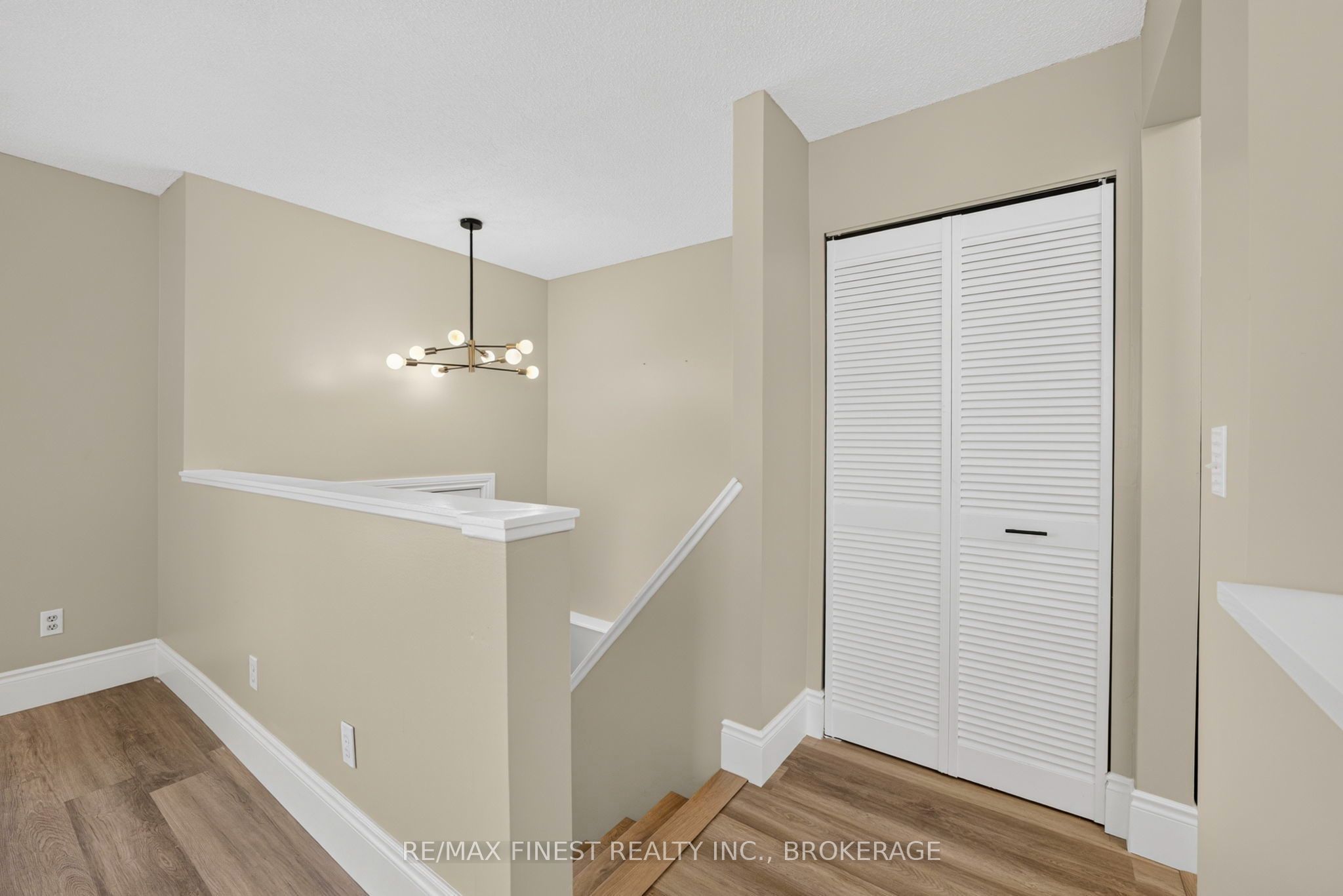 811 Cunningham Crescent, Brockville, ON K6V 6H3 photo 4
