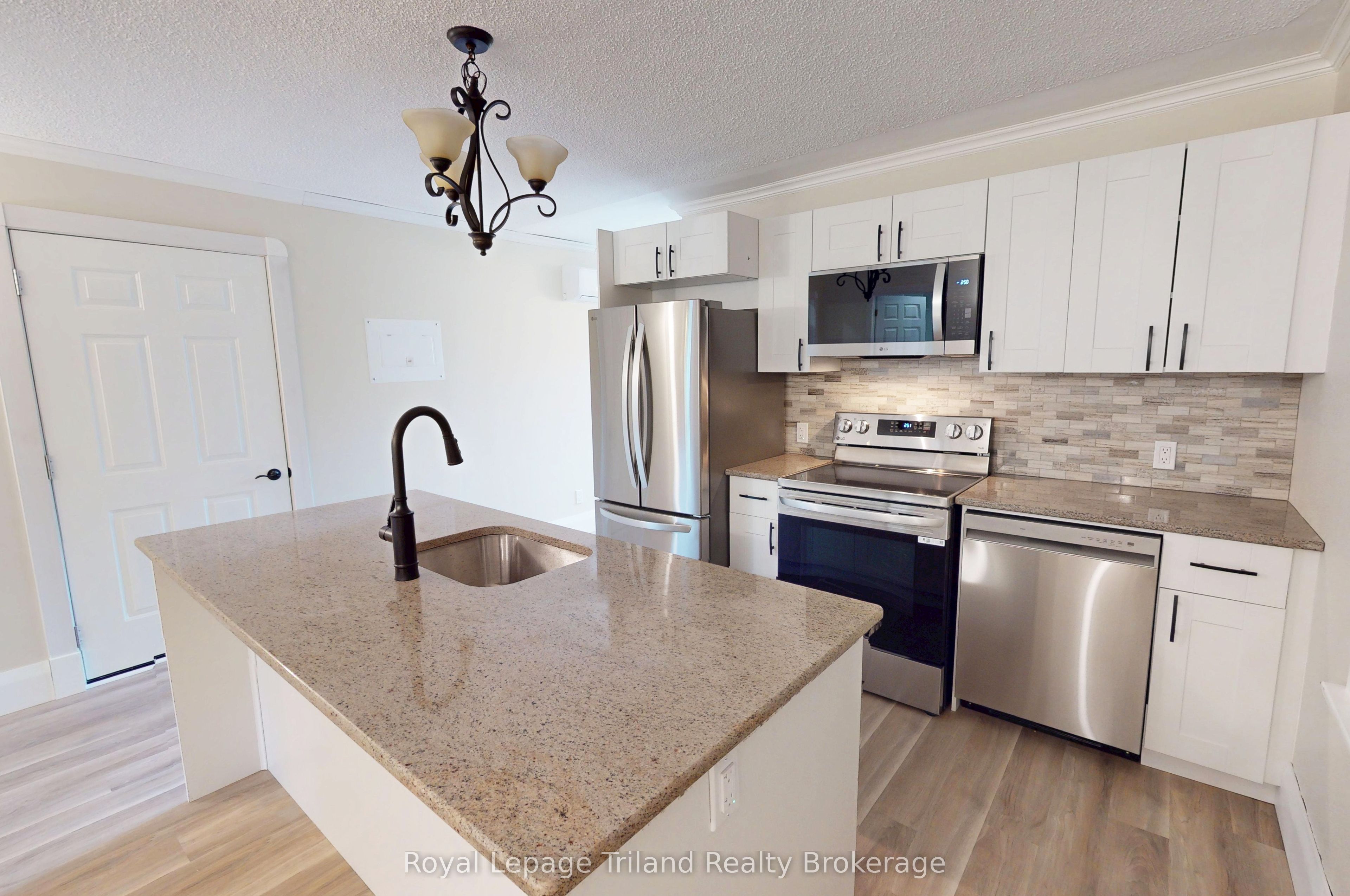 145 Vansittart Avenue 4, Woodstock, ON N4S 6E5 photo 5
