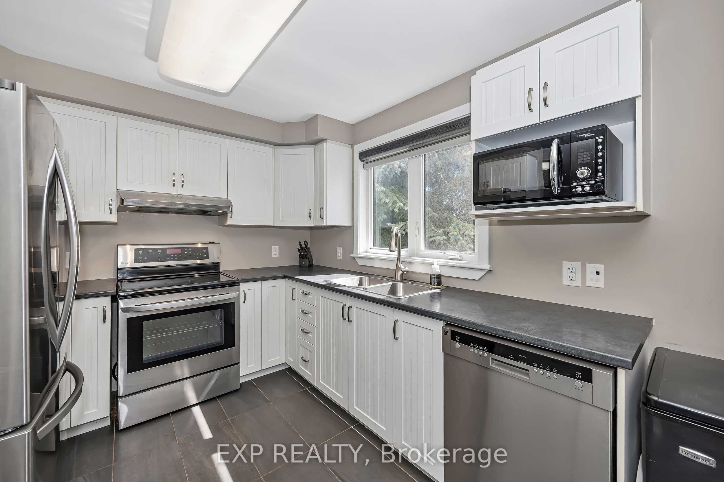 301 Elite Private 1, Barrhaven, ON K2J 0A4 photo 5