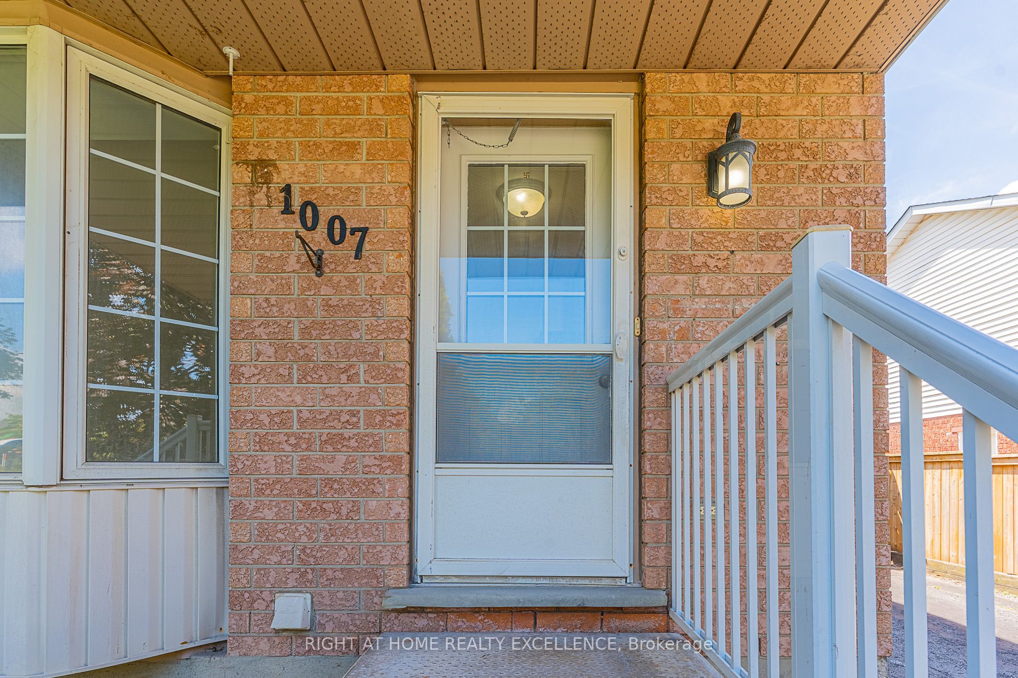 1007 ELGIN Street N, Cambridge, ON N1R 8J4 photo 3