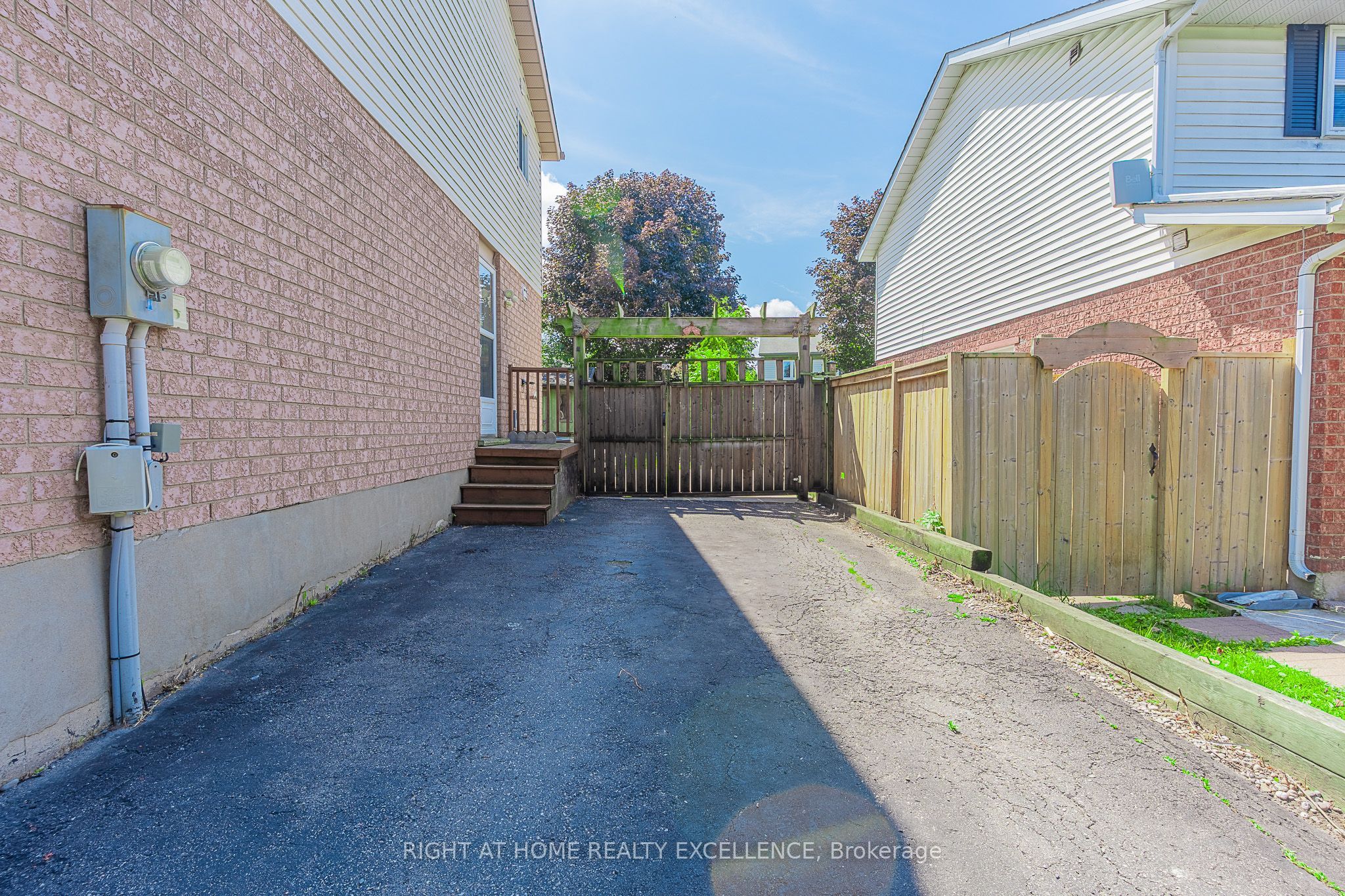 1007 ELGIN Street N, Cambridge, ON N1R 8J4 photo 4