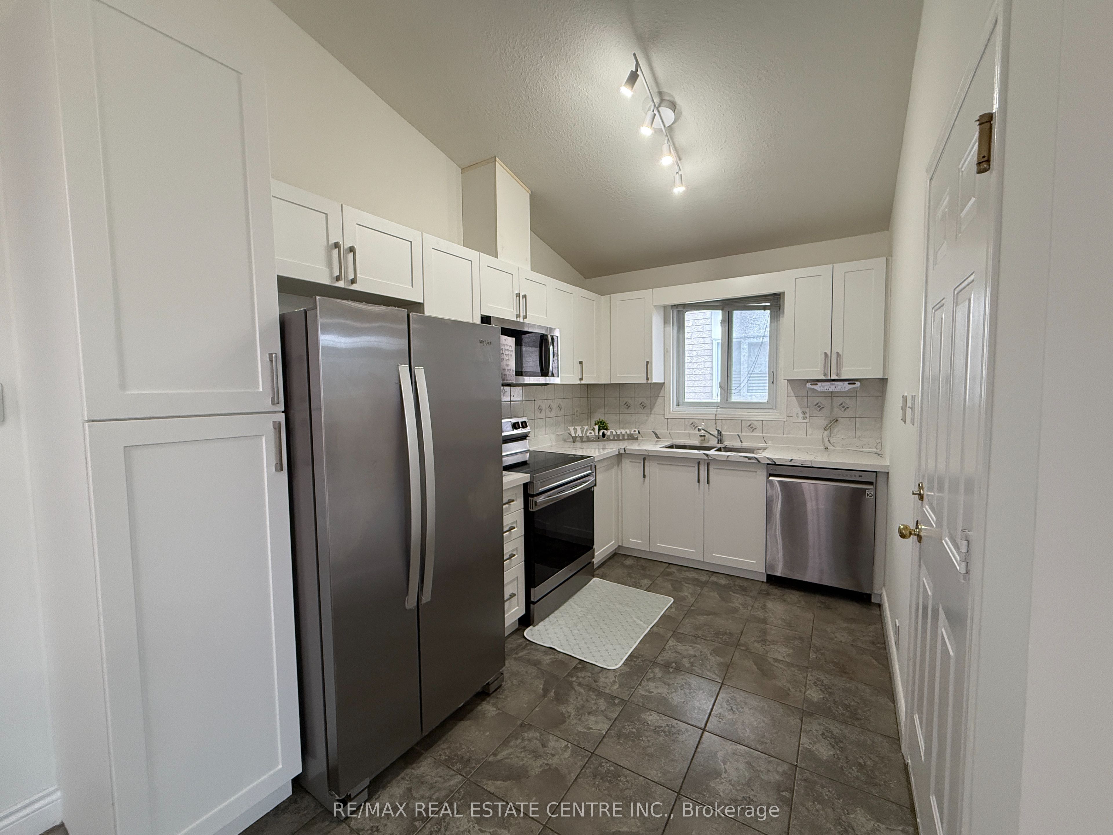 168 Copper Leaf Street, Kitchener, ON N2E 3V9 photo 4