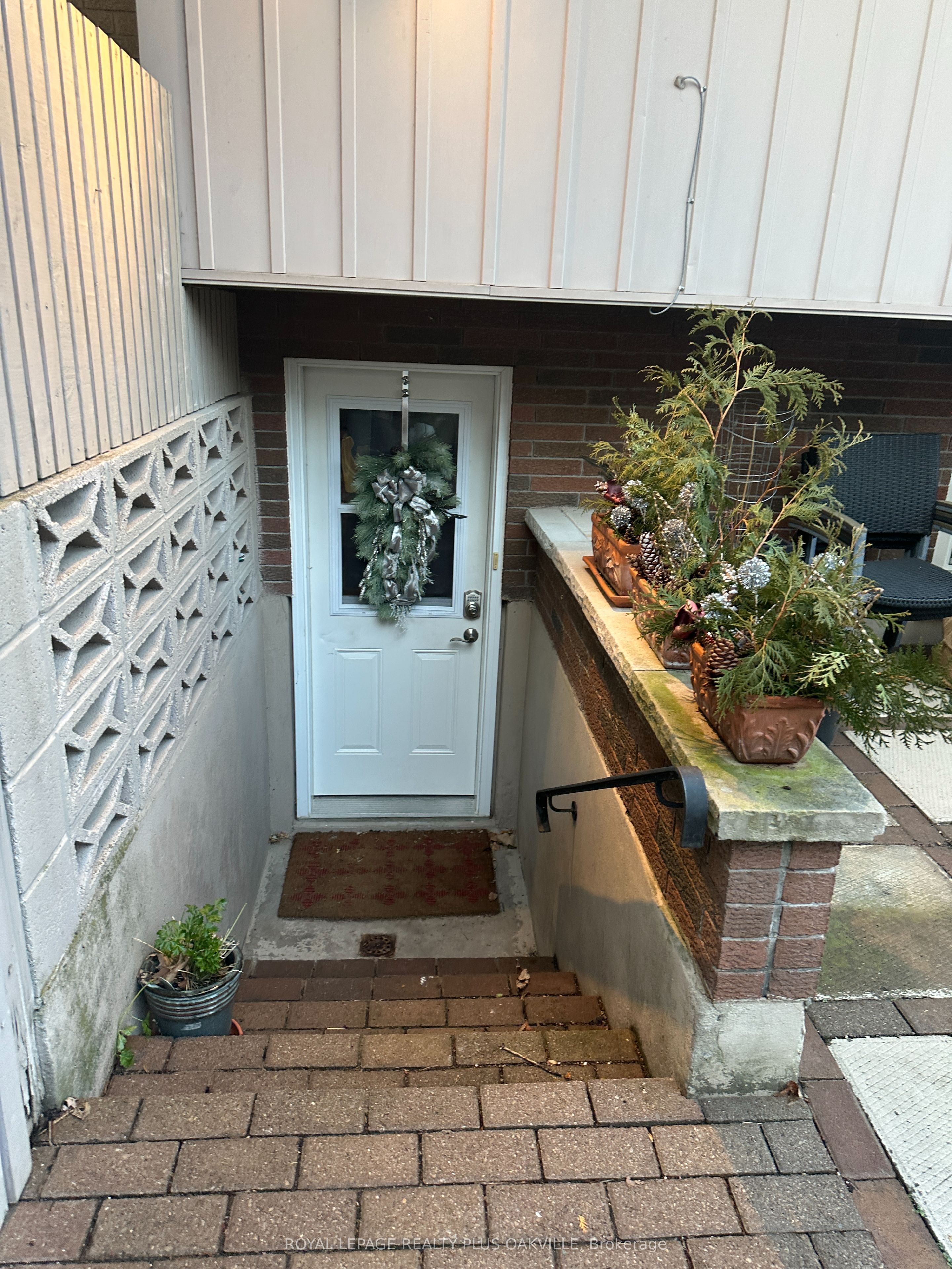 694 Niagara Street BSMT, St. Catharines, ON L2M 3R9 photo 2
