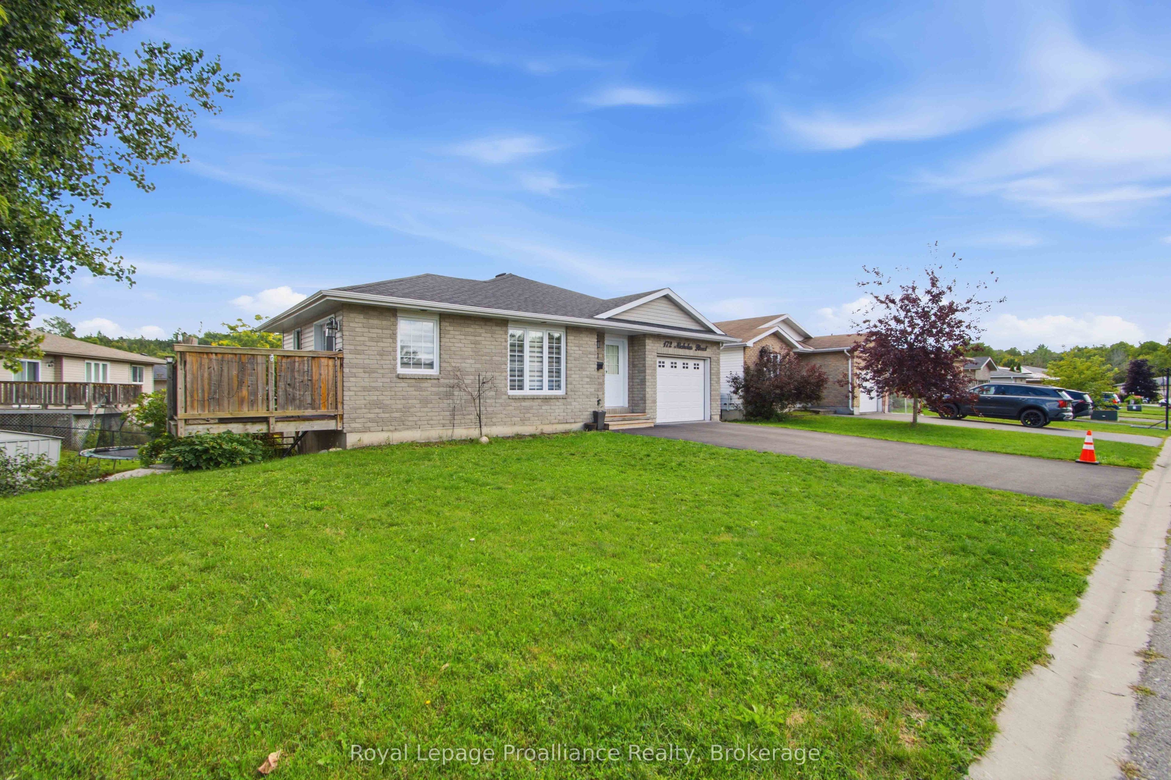 172 Nicholas Street, Quinte West, ON K8V 6B2 photo 3