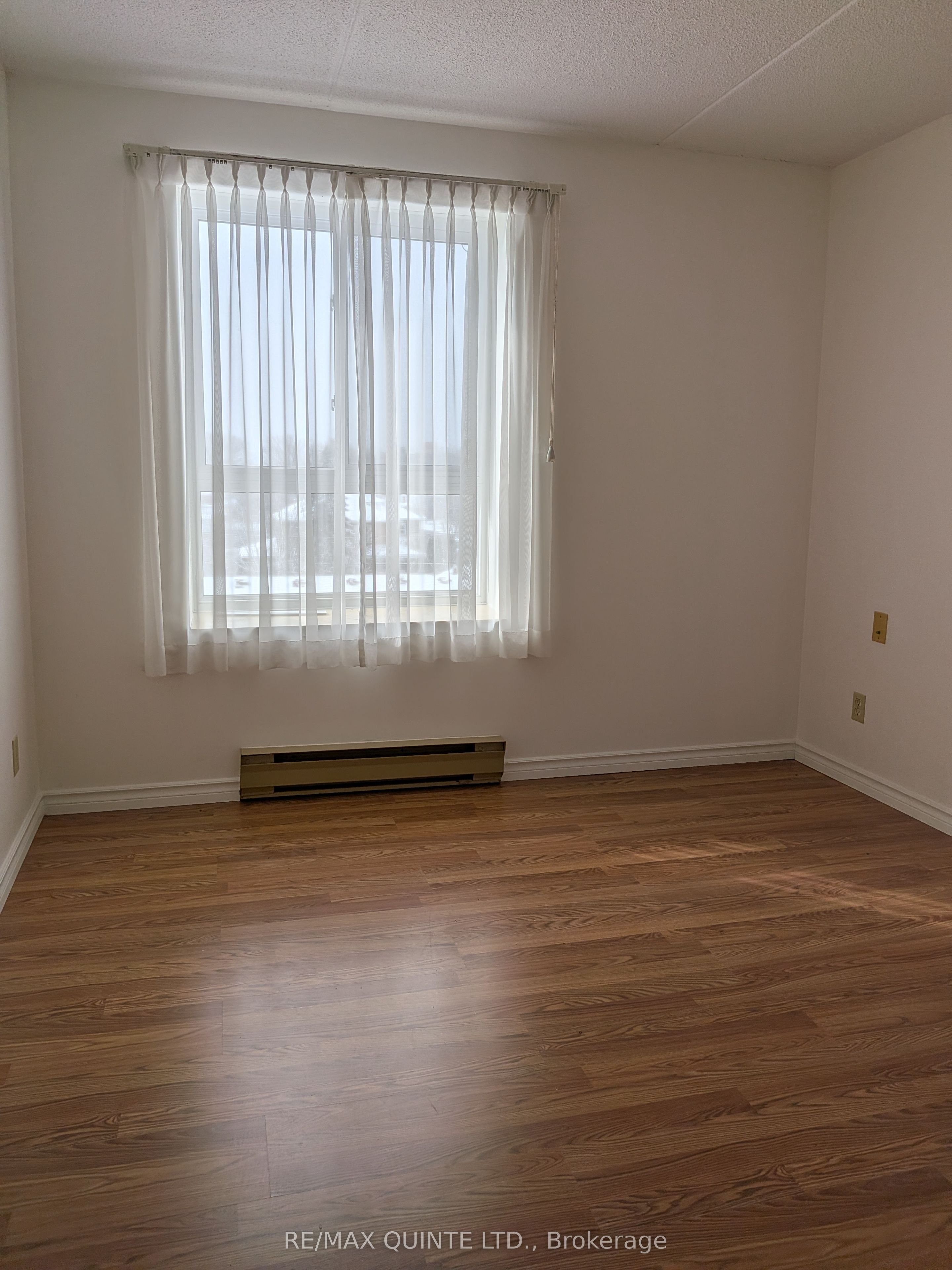 141 Dundas Street W 206, Quinte West, ON K8V 3P6 photo 5