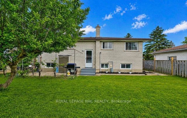 23 NORTHGATE Drive, Welland, ON L3C 5Y2 photo 2