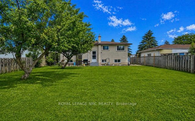 23 NORTHGATE Drive, Welland, ON L3C 5Y2 photo 3