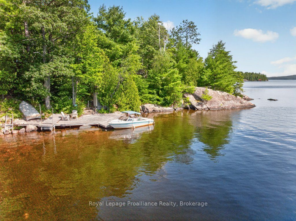 125 Mazinaw Lake Boat Access, Addington Highlands, ON K0H 1K0 photo 2