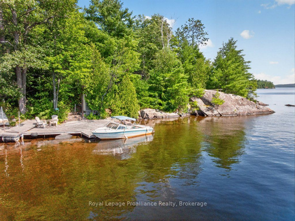 125 Mazinaw Lake Boat Access, Addington Highlands, ON K0H 1K0 photo 3
