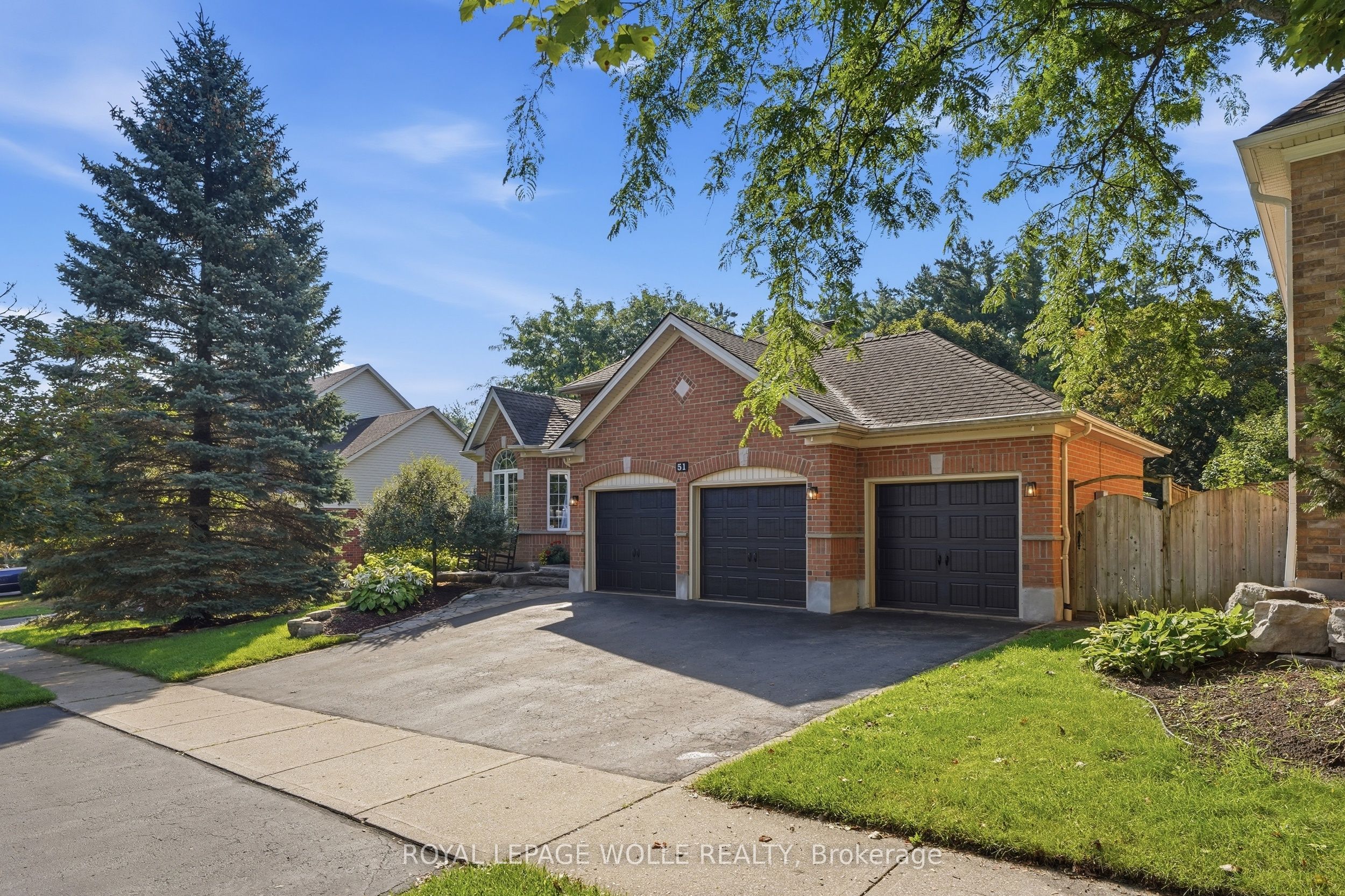 51 Autumn Ridge Trail, Kitchener, ON N2P 2J6 photo 3