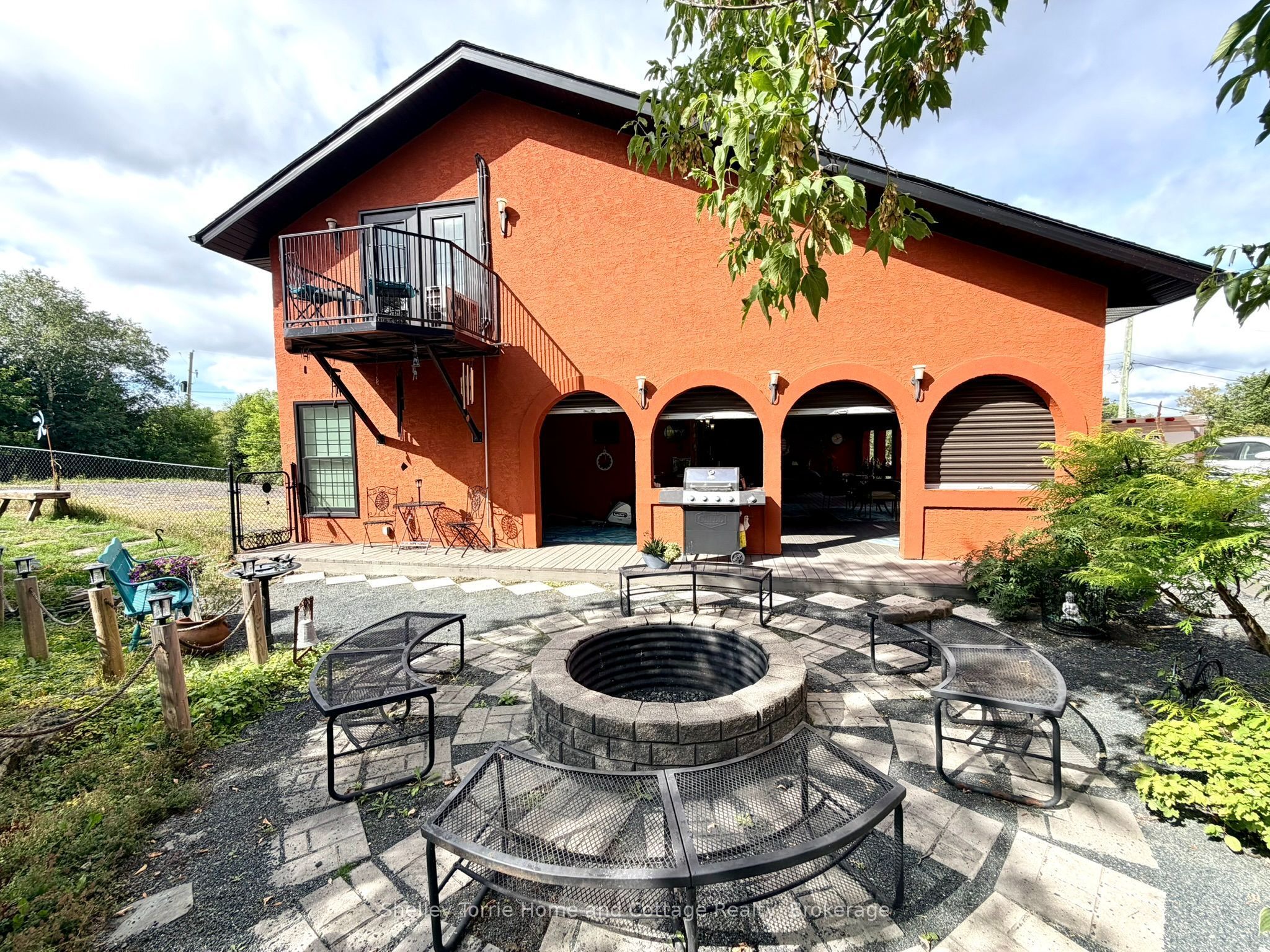 515 Bay Street, Kenora, ON P0X 1C0