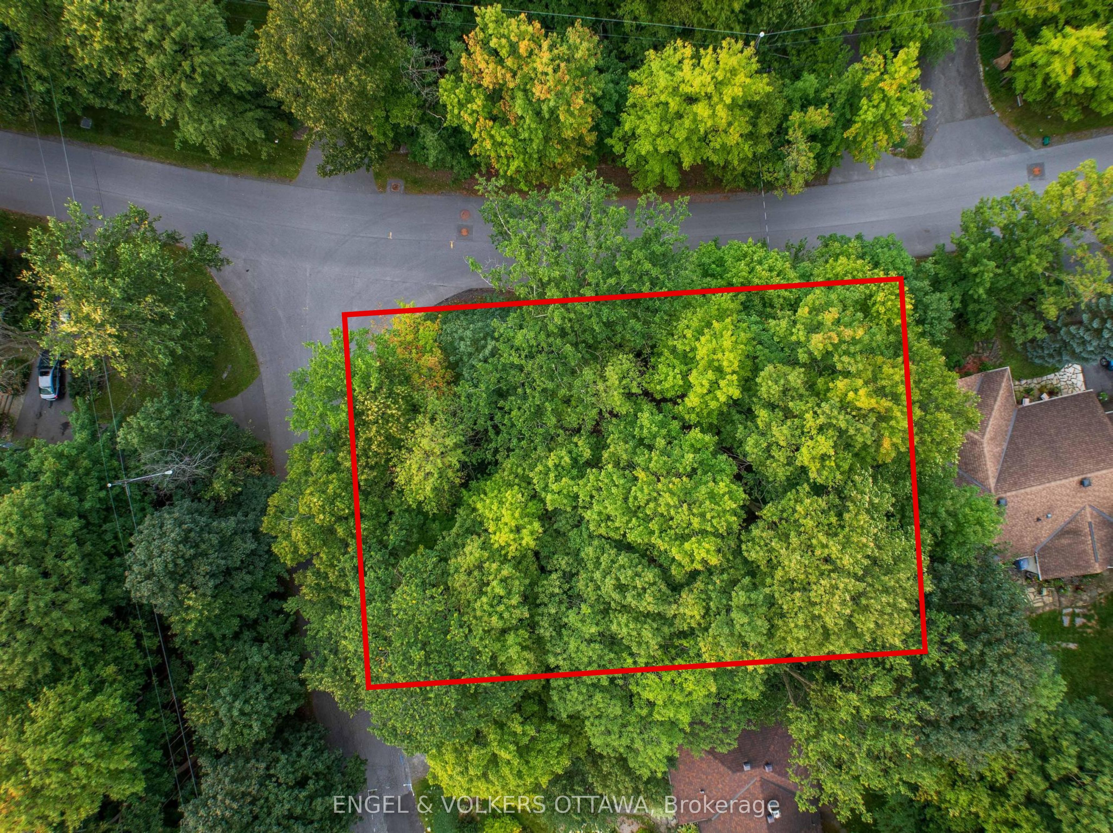 8 Davidson Drive, Beacon Hill North - South and Area, ON K1J 7J9 photo 5