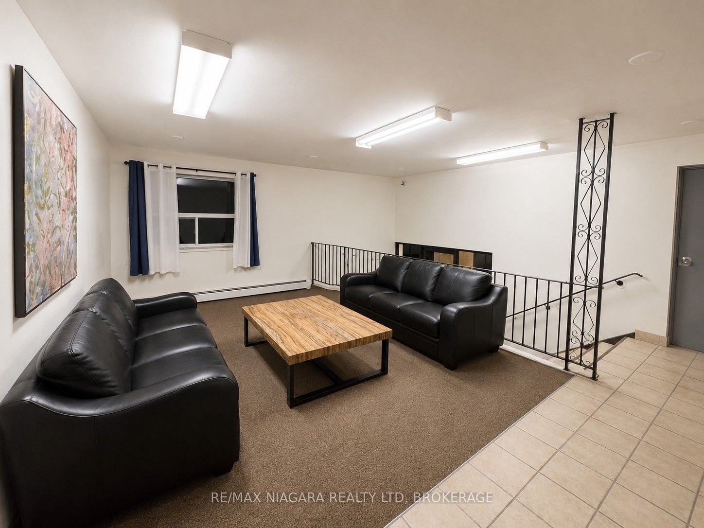 242 Oakdale Avenue 201, St. Catharines, ON L2P 3K5 photo 3