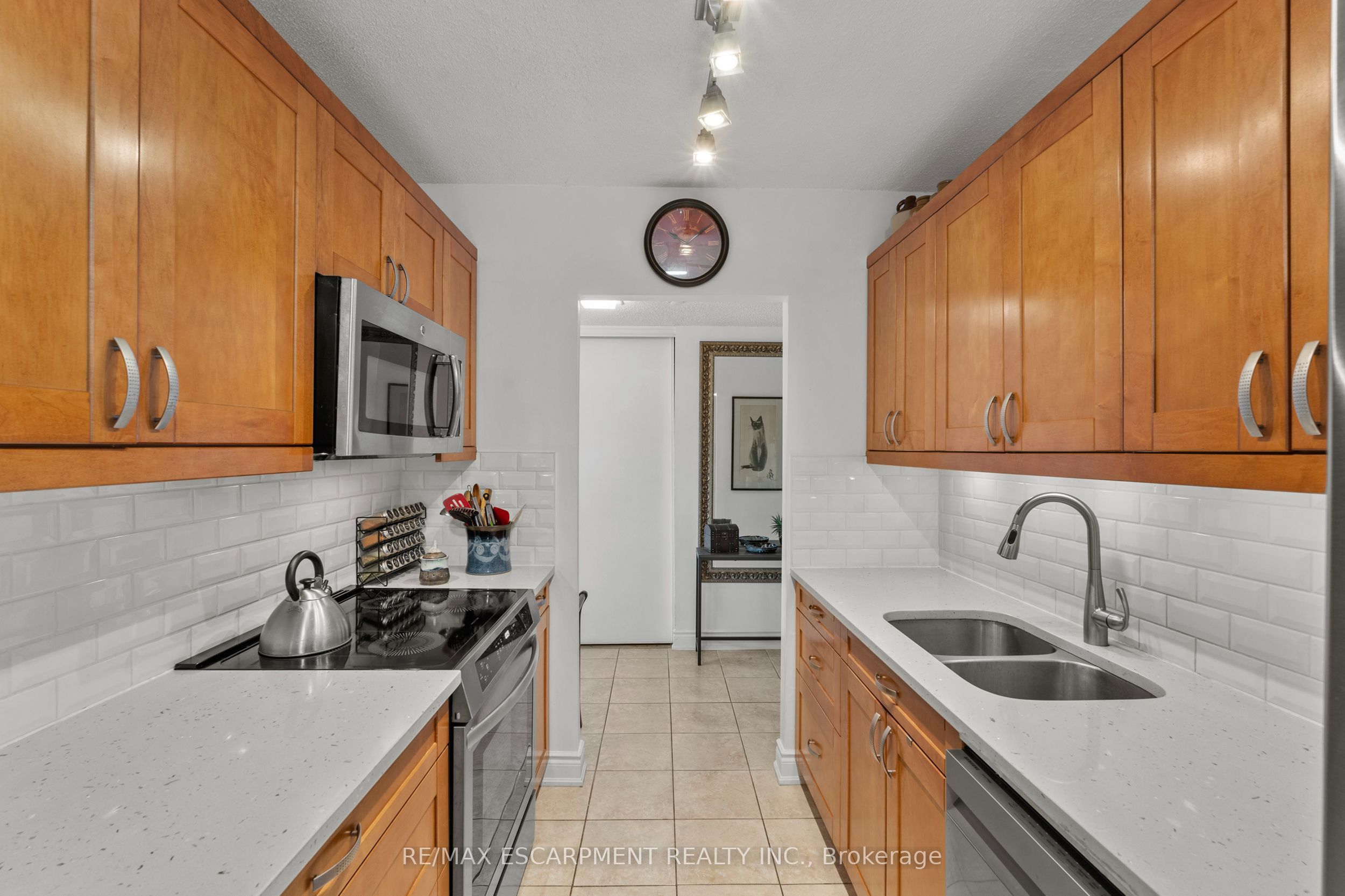 75 Queen Street N 2206, Hamilton, ON L8R 3J3 photo 5