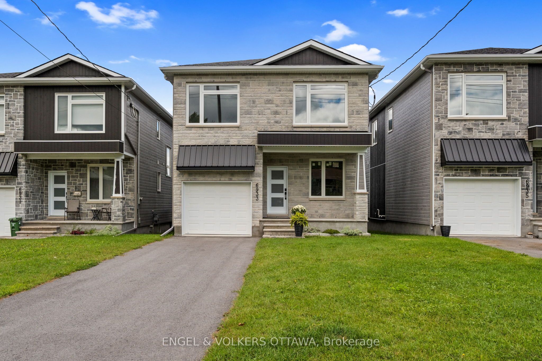 6933 Notre Dame Street, Orleans - Convent Glen and Area, ON K1C 1H6