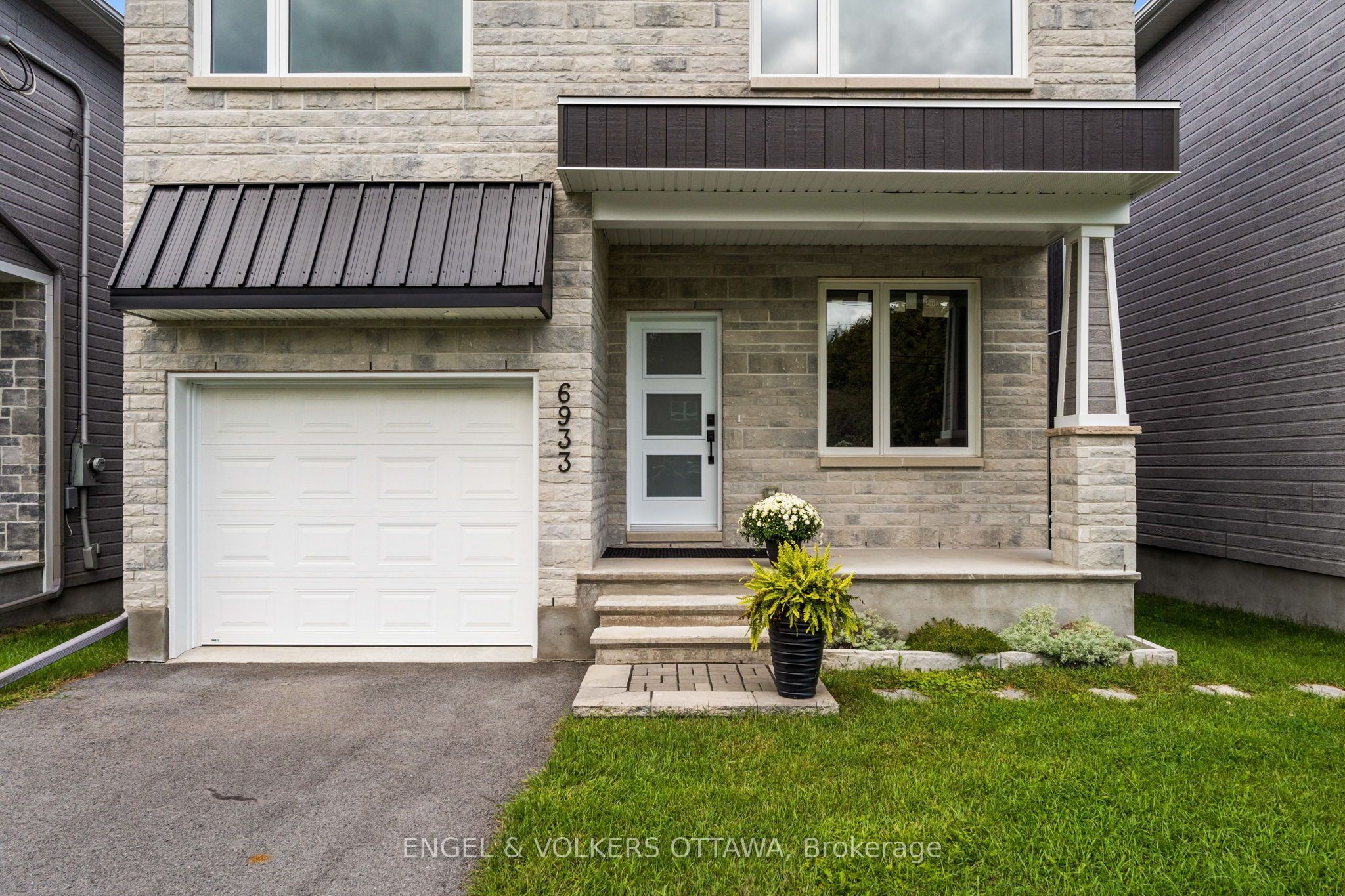 6933 Notre Dame Street, Orleans - Convent Glen and Area, ON K1C 1H6 photo 2