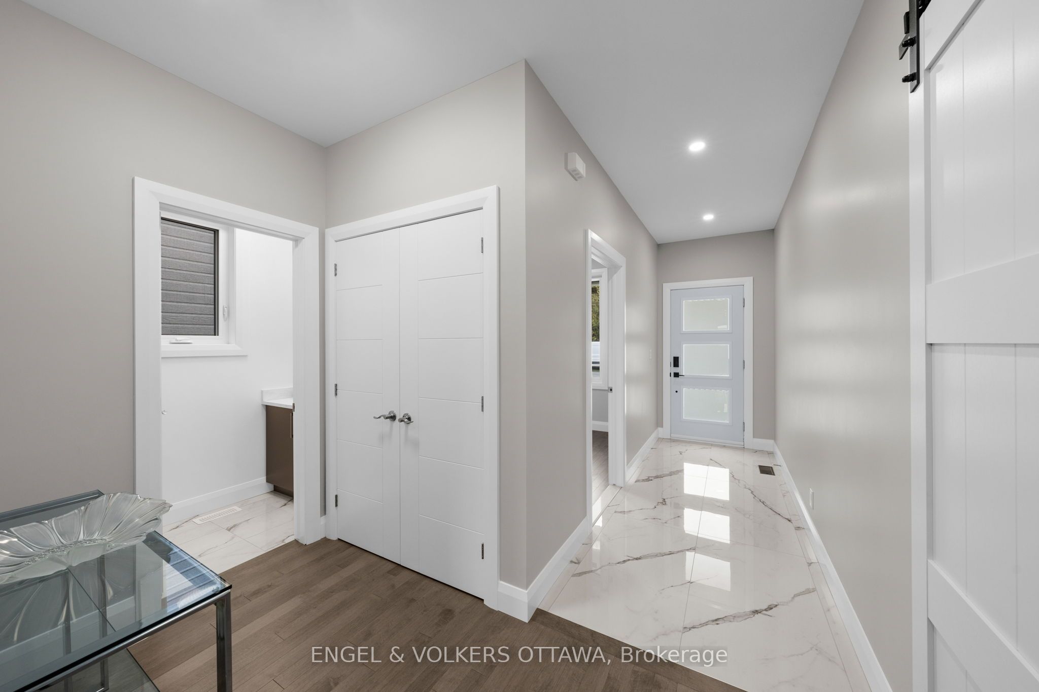6933 Notre Dame Street, Orleans - Convent Glen and Area, ON K1C 1H6 photo 4
