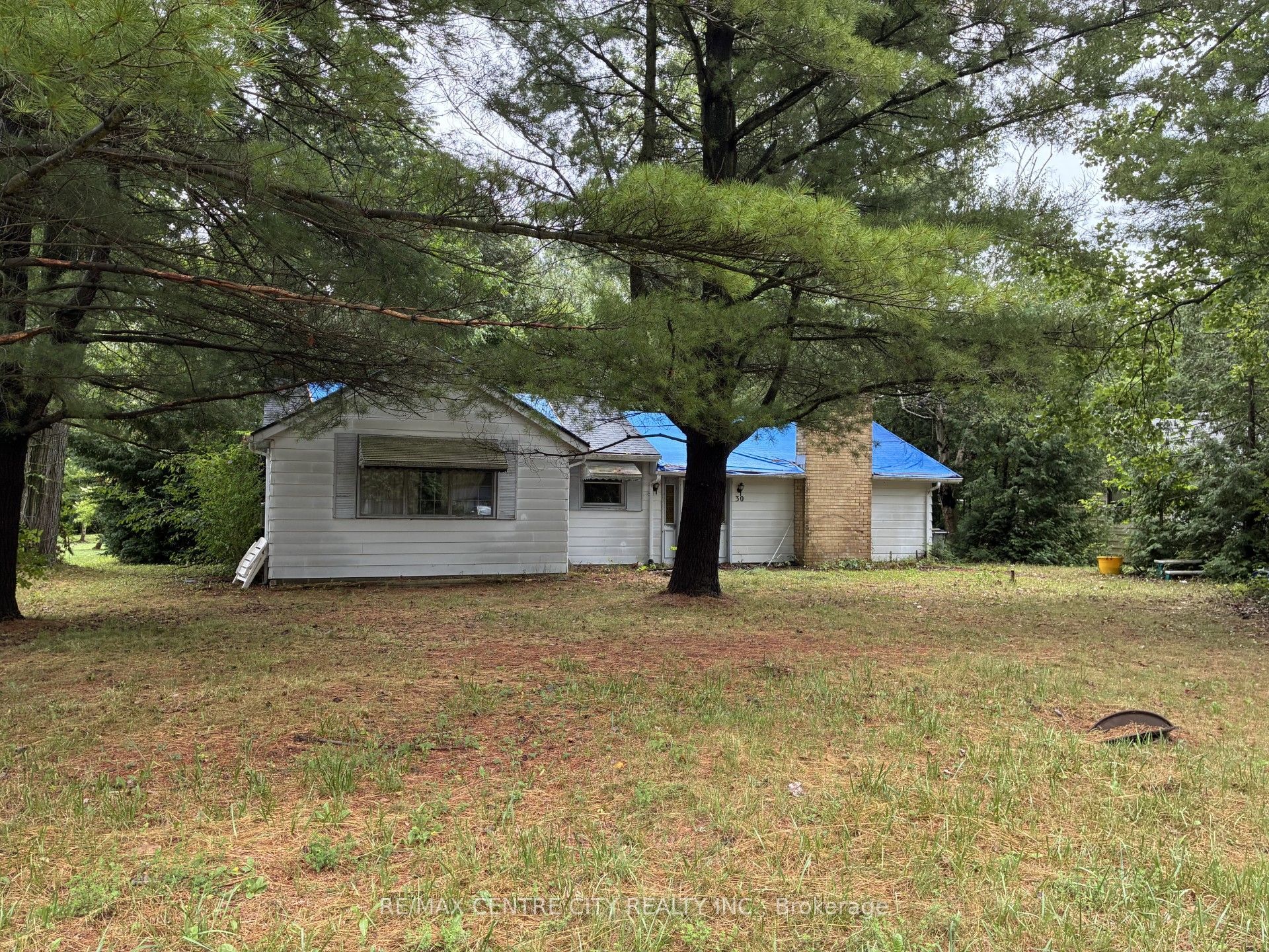 9644 Richardson Drive, Lambton Shores, ON N0N 1J3