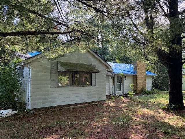 9644 Richardson Drive, Lambton Shores, ON N0N 1J3 photo 2