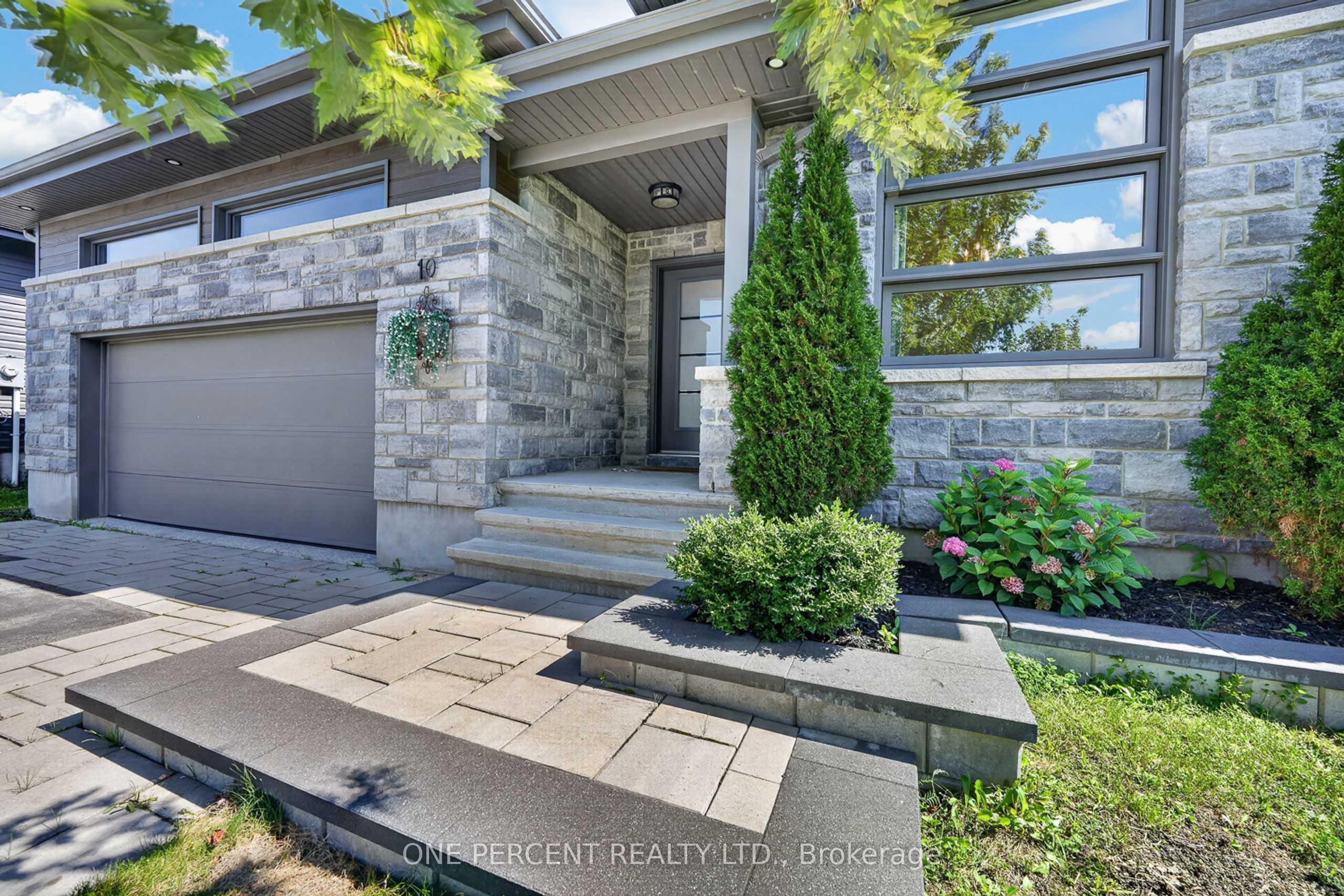 10 Granite Street, Clarence-Rockland, ON K4K 0J2 photo 2