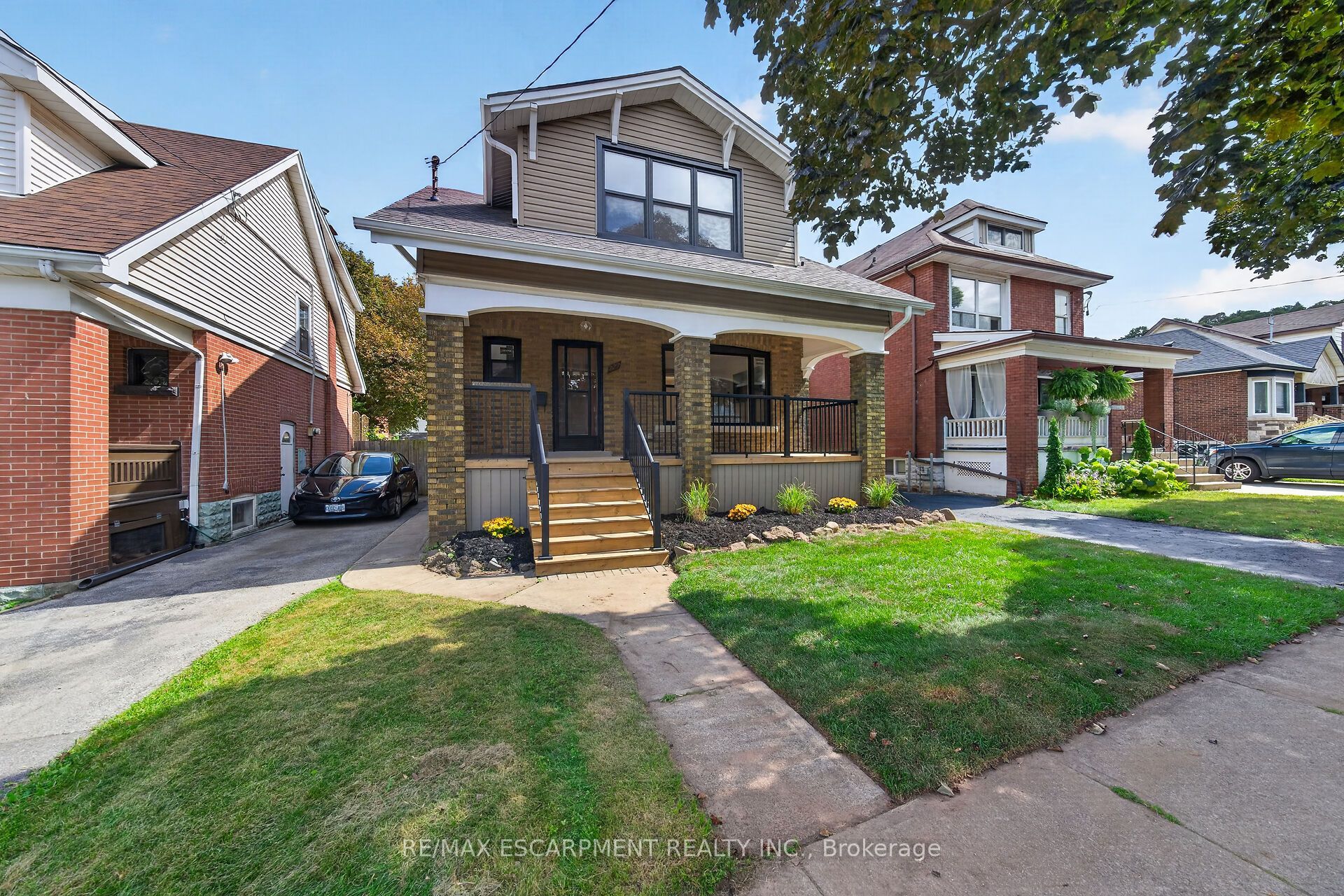 229 Park Row S, Hamilton, ON L8K 2K4 photo 3