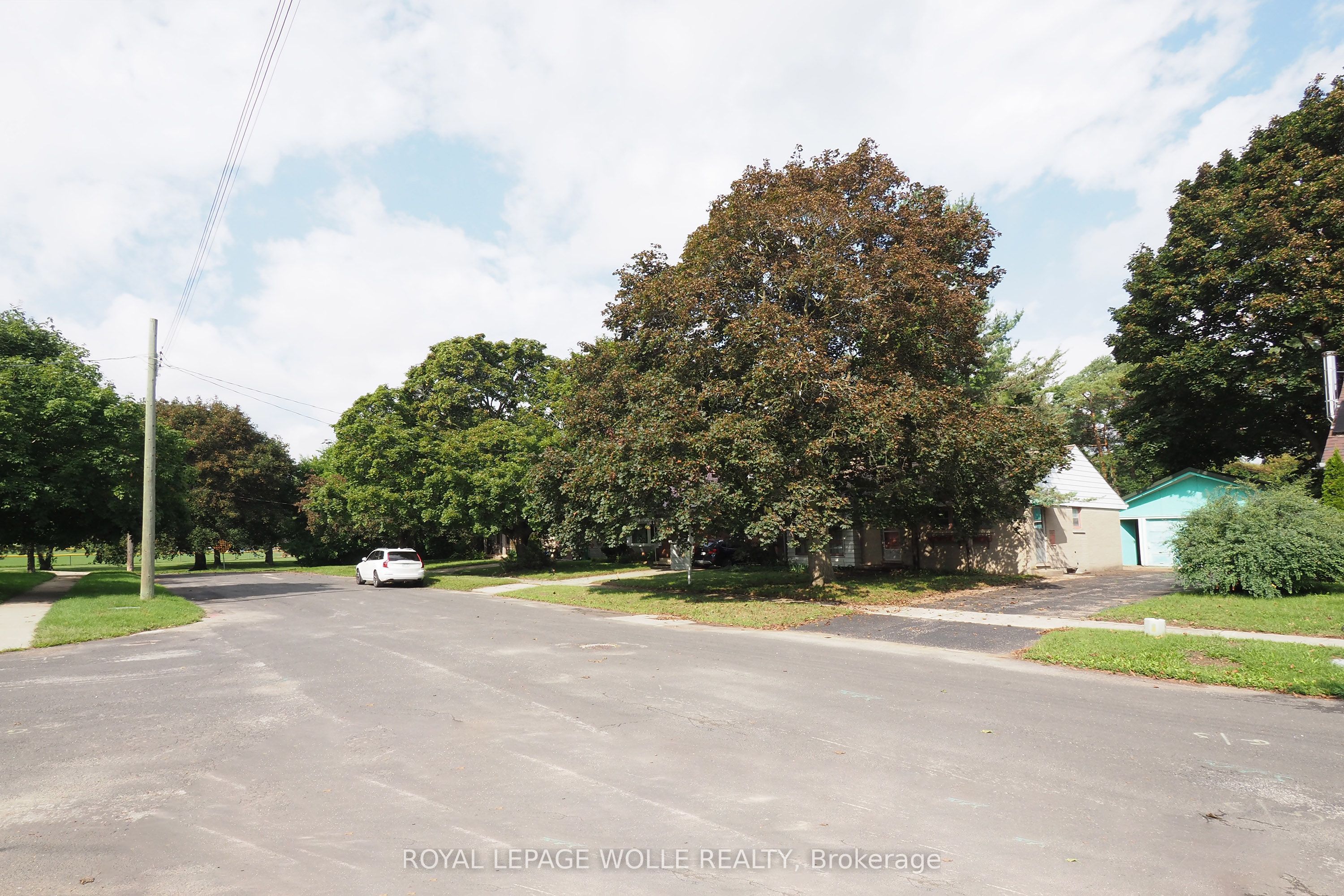12 Oakwood Avenue, Kitchener, ON N2H 6G9 photo 5