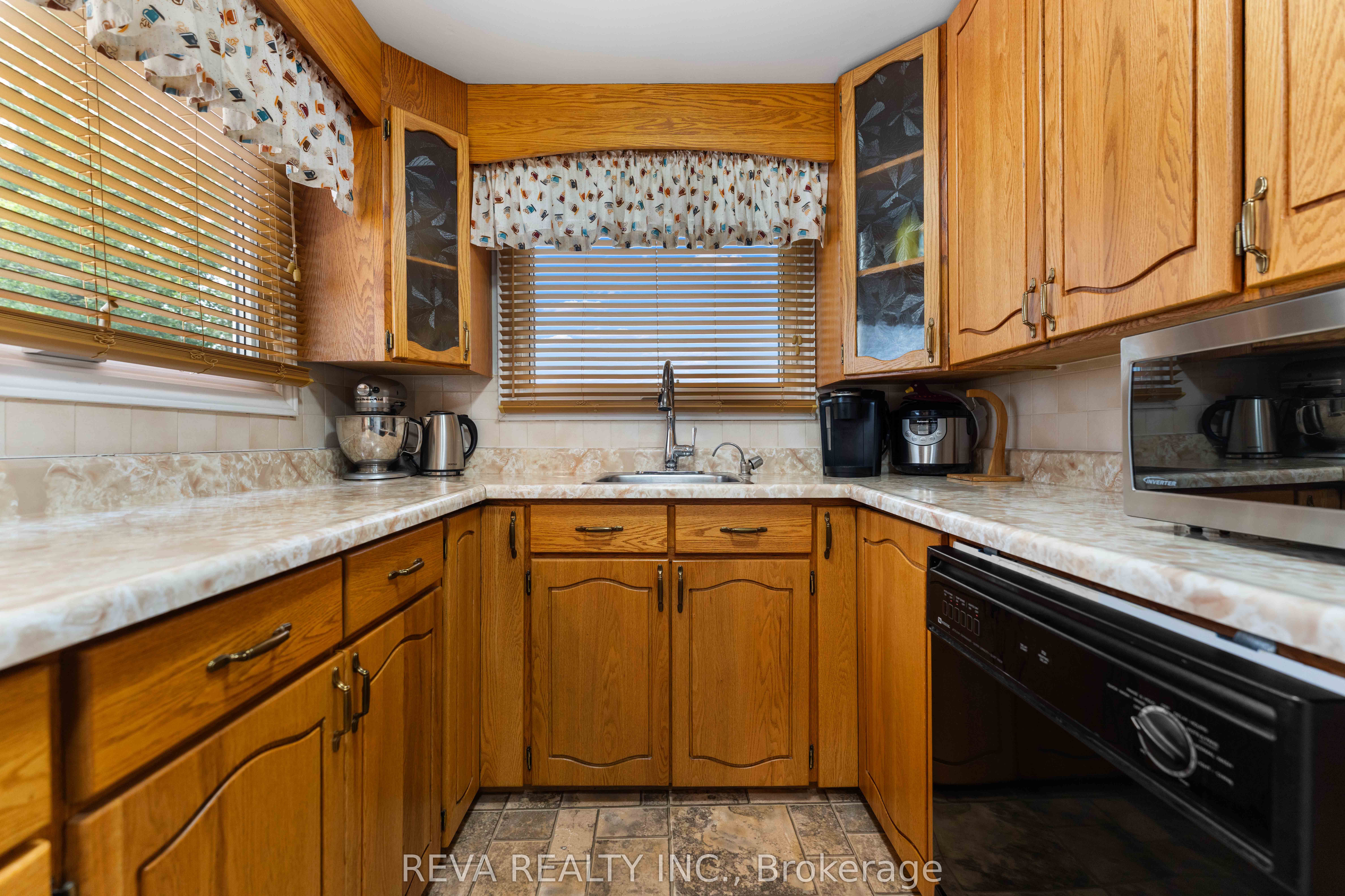 146 Centre Road, Hastings Highlands, ON K0L 2K0 photo 4