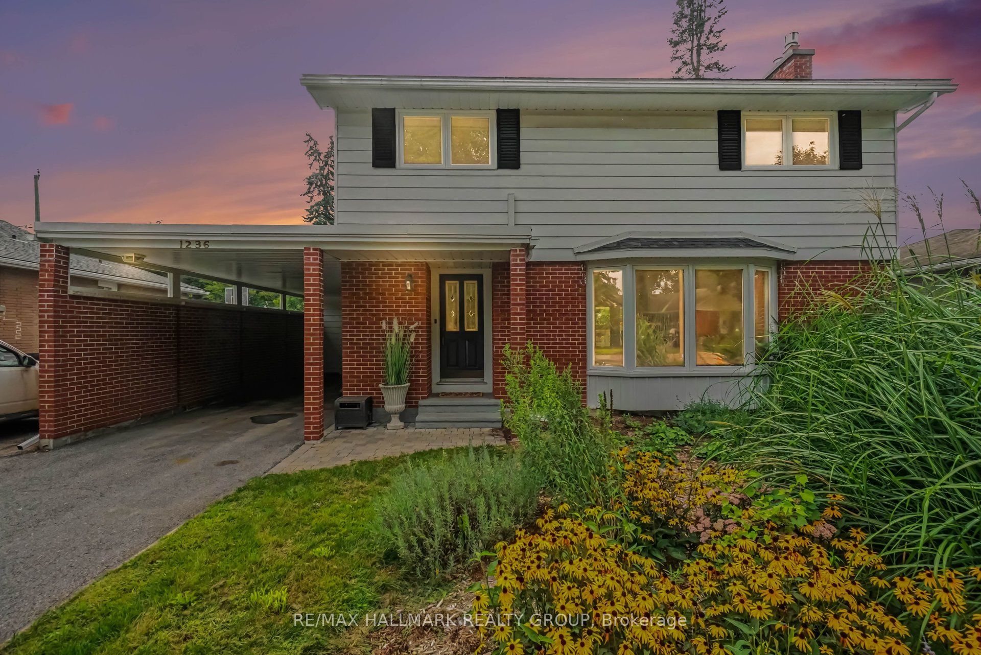 1236 Amesbrooke Drive, Belair Park - Copeland Park and Area, ON K2C 2E6