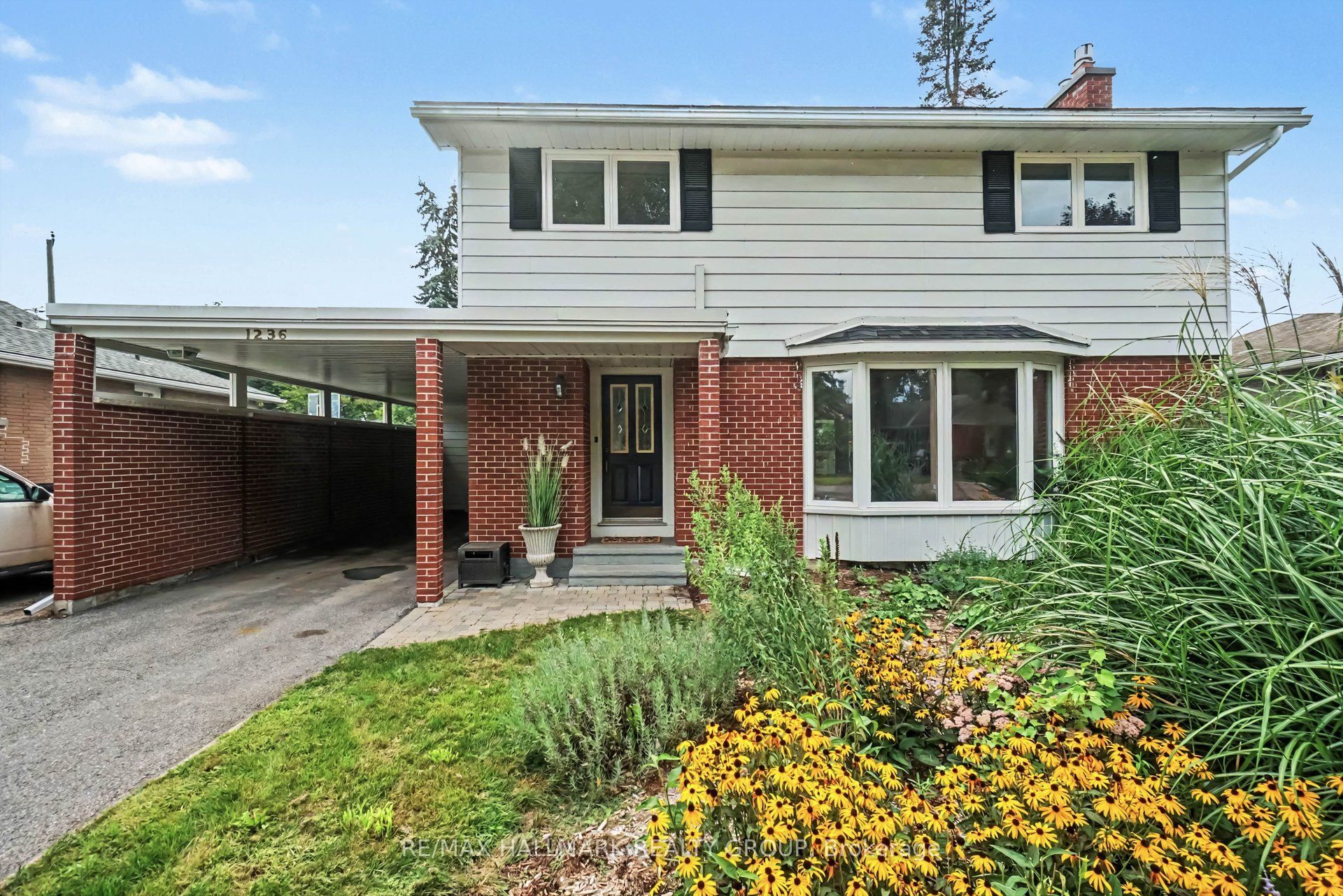 1236 Amesbrooke Drive, Belair Park - Copeland Park and Area, ON K2C 2E6 photo 2