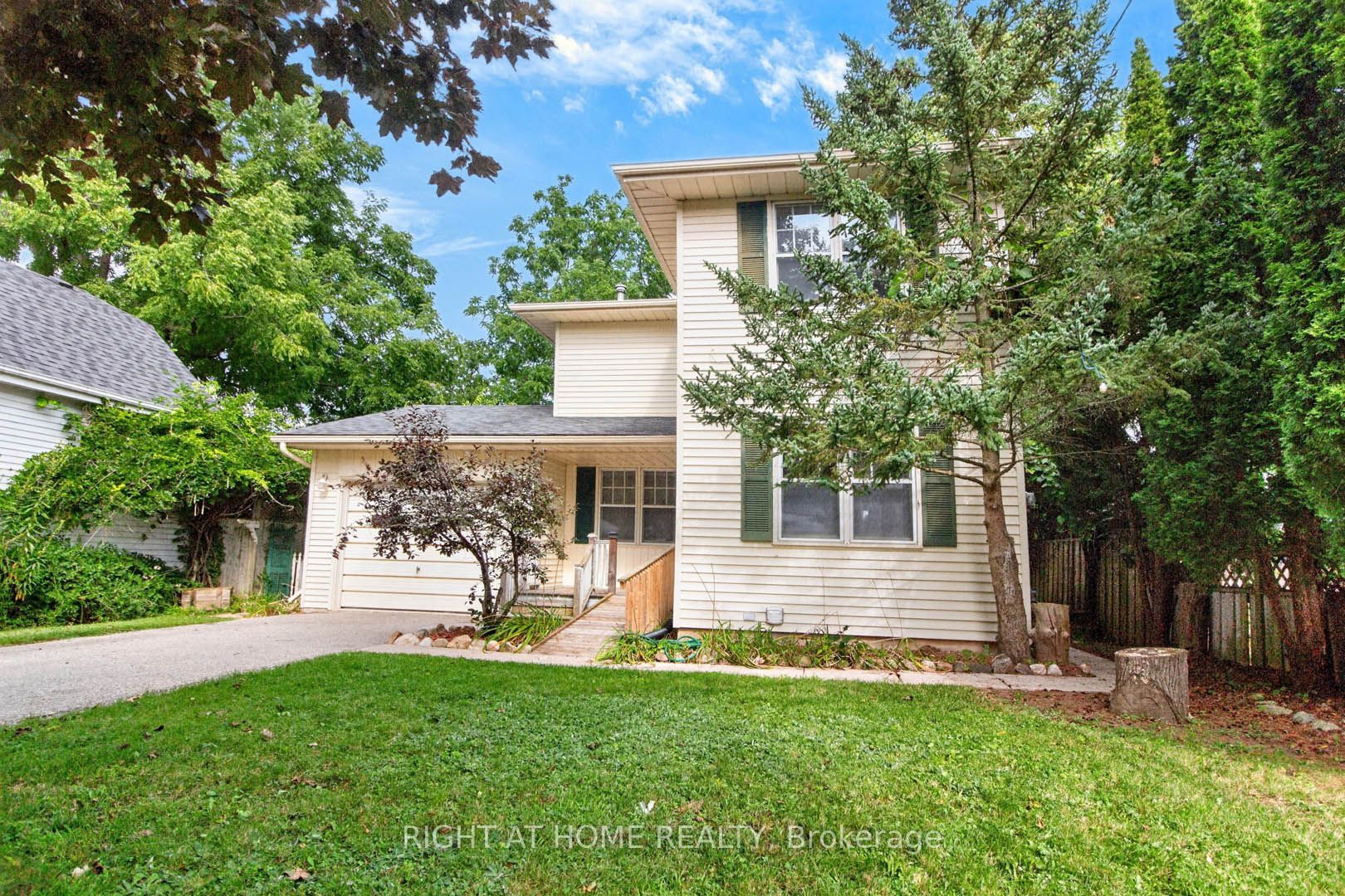 8 Amelia Street, Brant, ON N3L 1Z3 photo 3